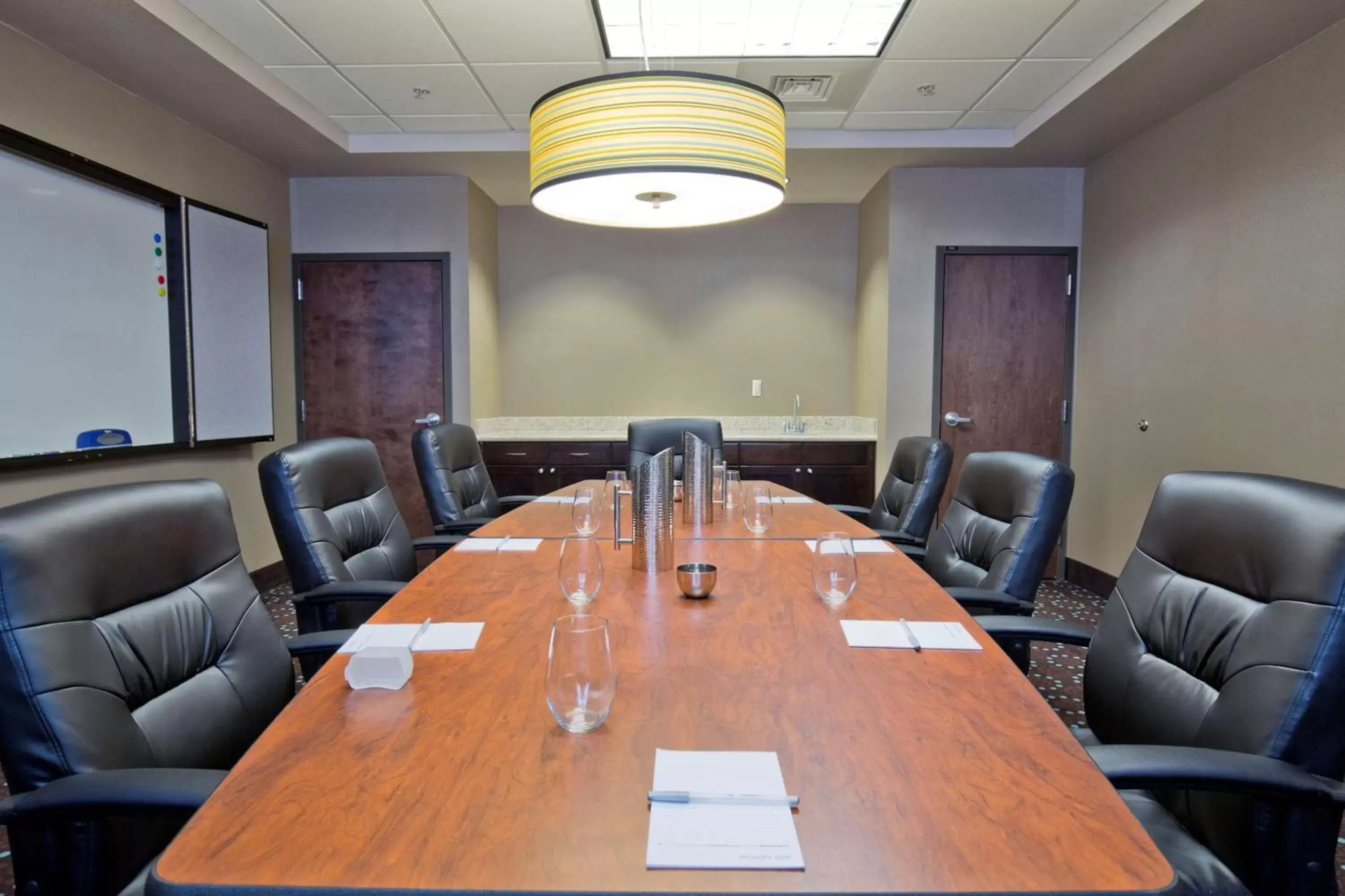 Meeting/conference room in Hampton Inn & Suites Suisun City Waterfront