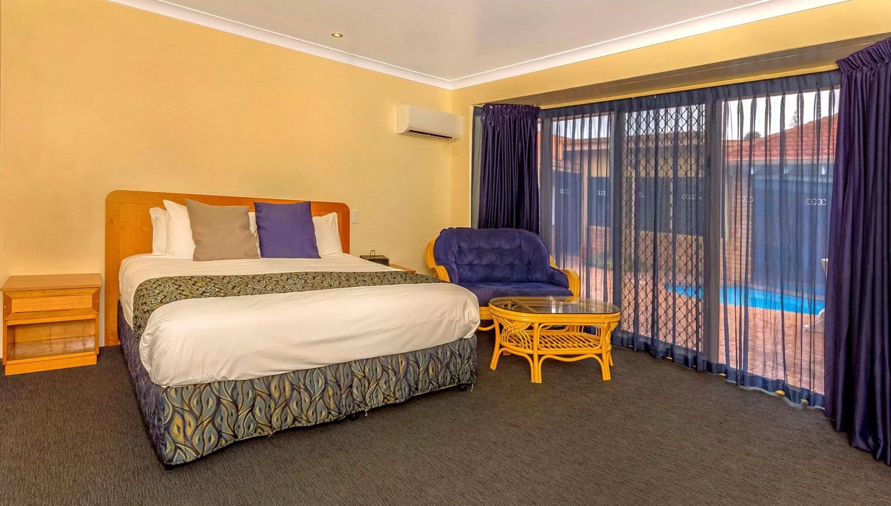 Photo of the whole room, Bed in Comfort Inn Bay of Isles Photo of the whole room, Bed in Comfort Inn Bay of Isles