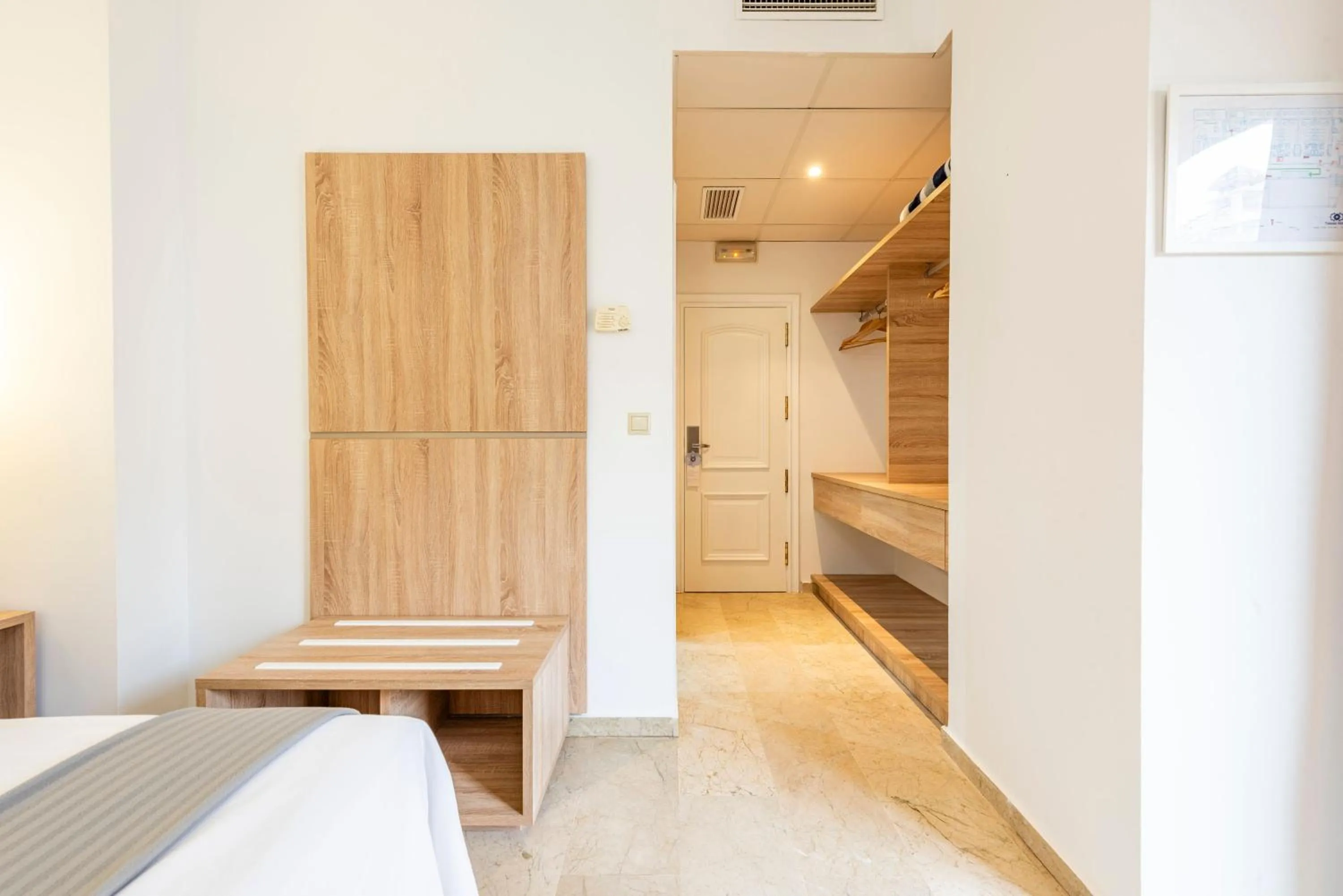 Bed in Hotel Toboso Almuñécar