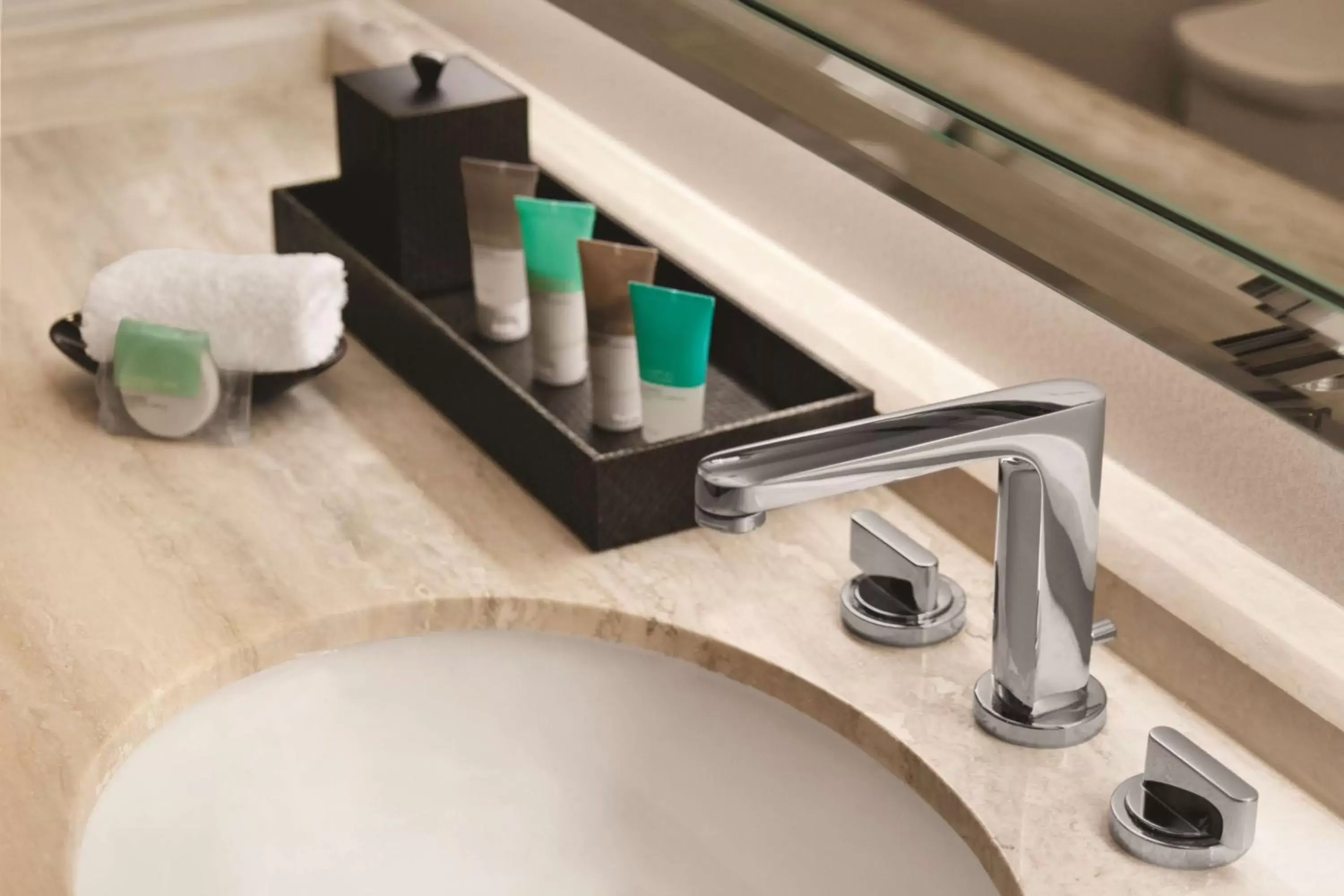 Queen Room with Two Queen Beds in Hyatt Regency Birmingham - The Wynfrey Hotel Queen Room with Two Queen Beds in Hyatt Regency Birmingham - The Wynfrey Hotel