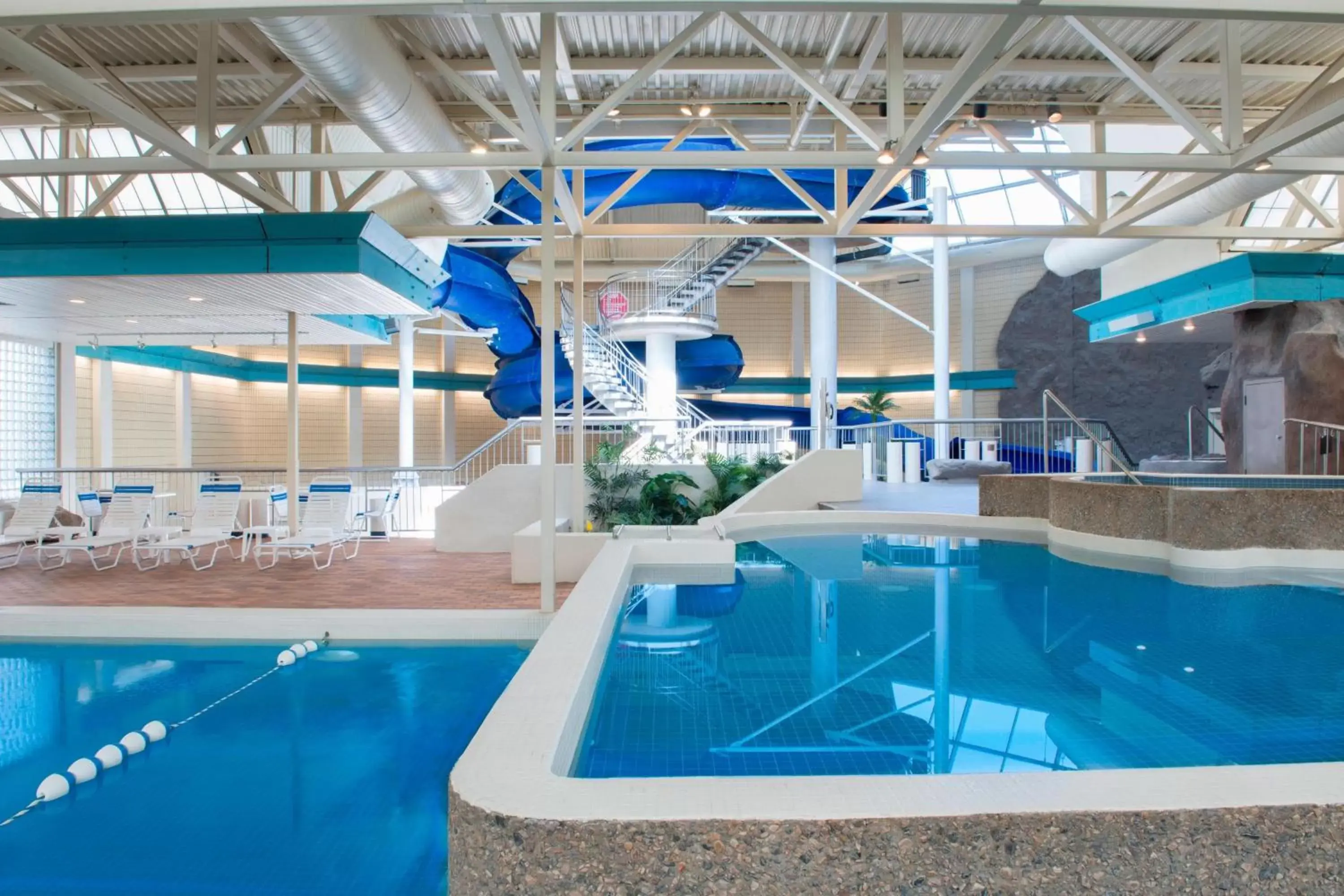Fitness centre/facilities, Swimming Pool in Sheraton Cavalier Saskatoon Hotel