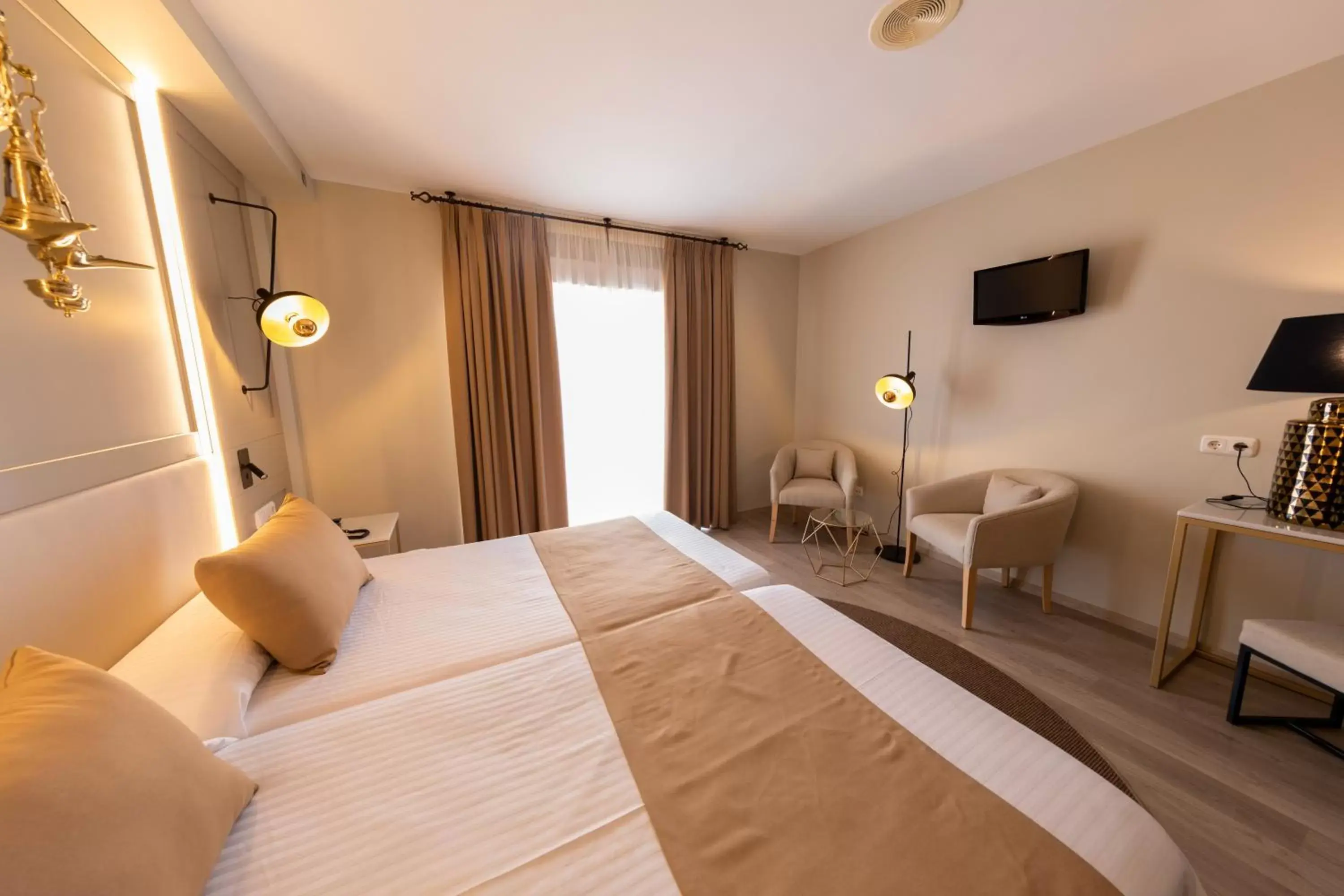 Bedroom, Bed in Hotel Casablanca