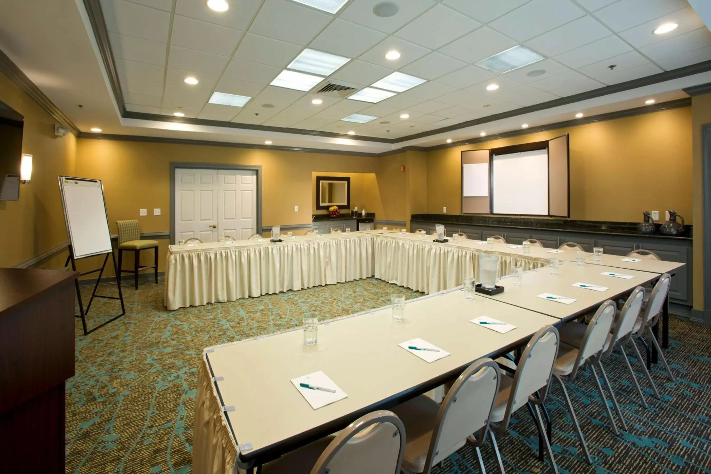 Meeting/conference room in Homewood Suites by Hilton Alexandria