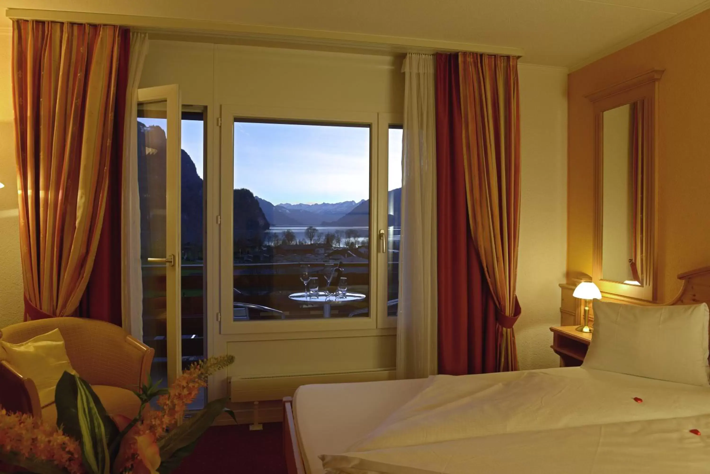 Balcony/Terrace, Mountain View in Hotel Brienz