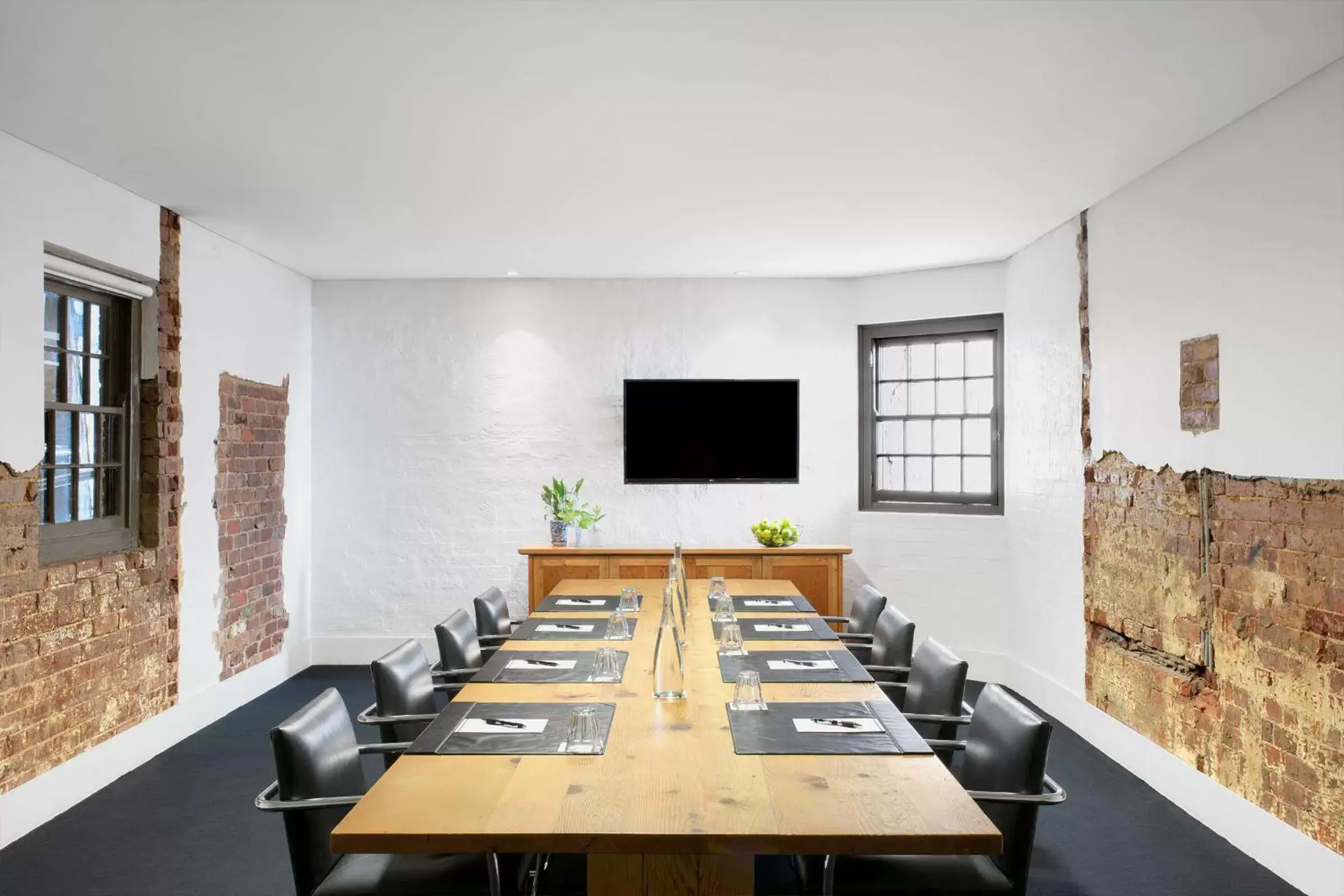 Meeting/conference room in Peppers Gallery Hotel