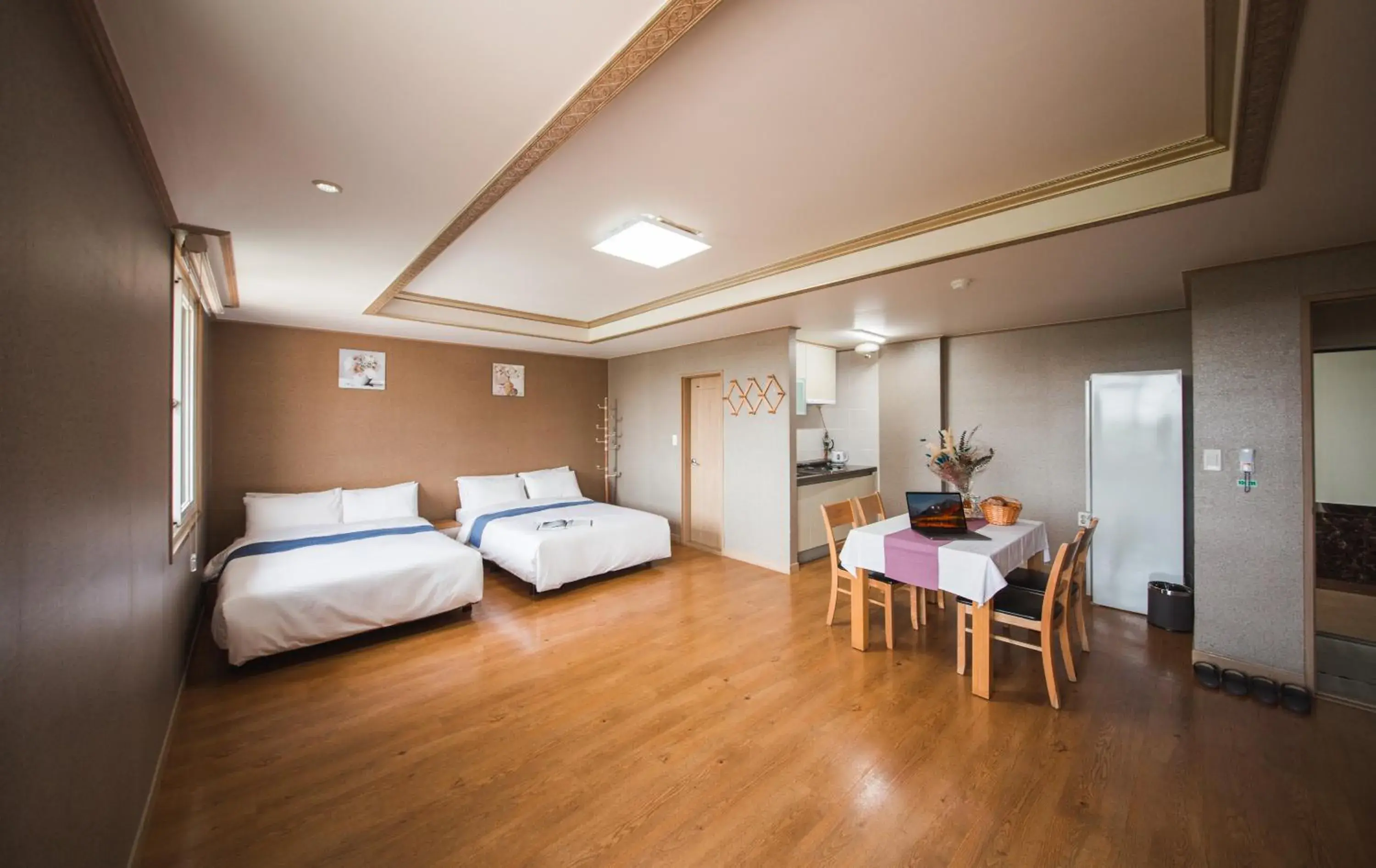 Photo of the whole room in Jungmun Resort