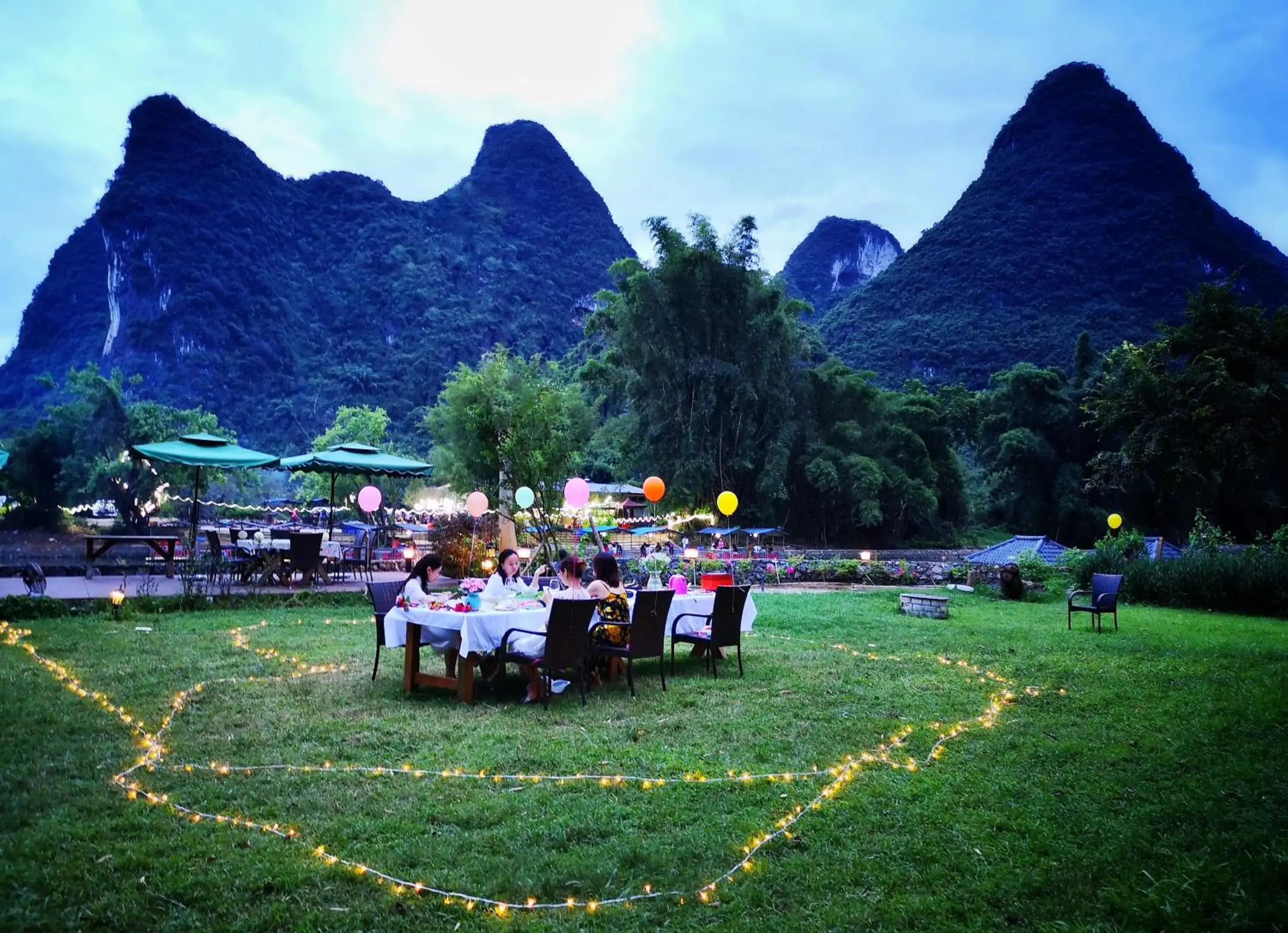 Yangshuo Moondance Hotel