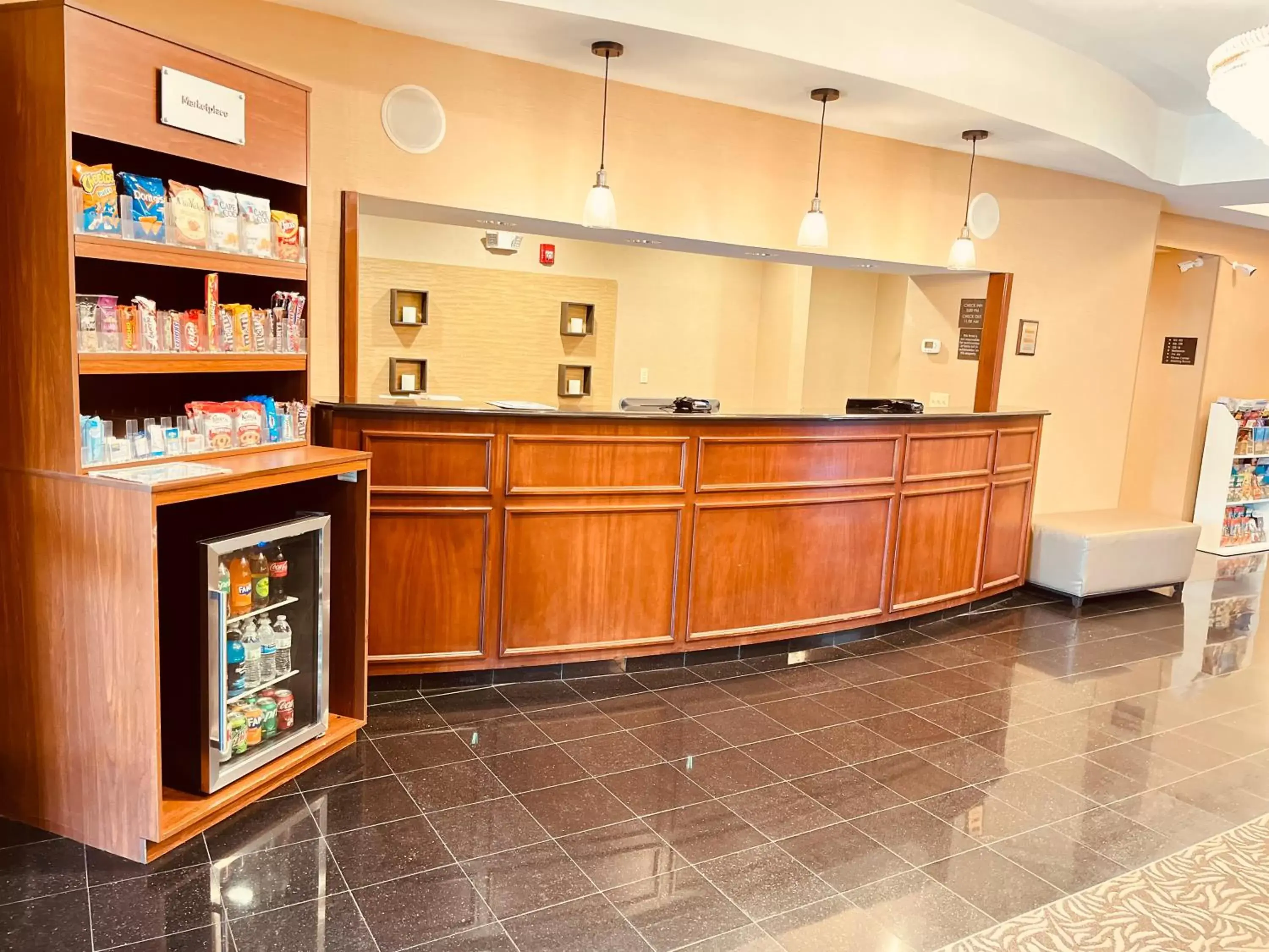 Lobby or reception in Comfort Suites Mahwah - Paramus