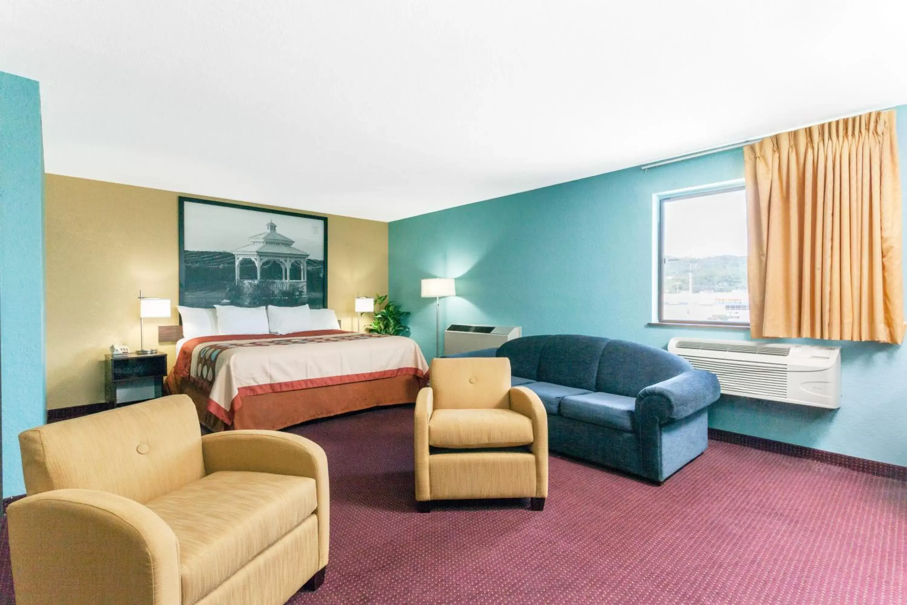 Room Photo in Super 8 by Wyndham Bath Hammondsport Area