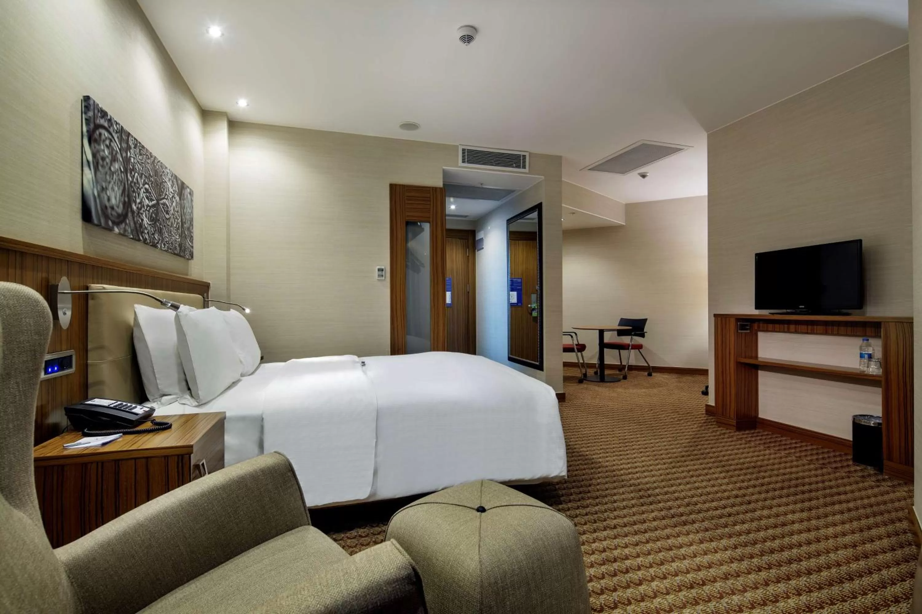 Bedroom, Bed in Hampton By Hilton Gaziantep