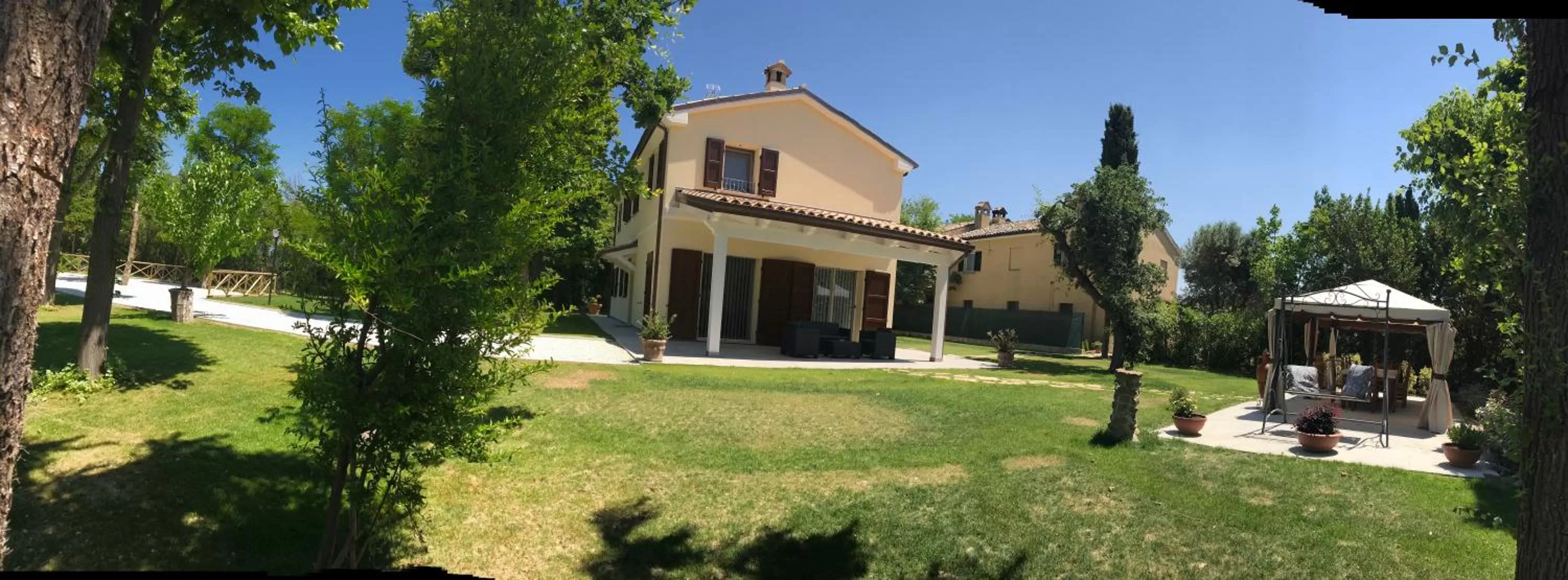 Property building in Il Lauro