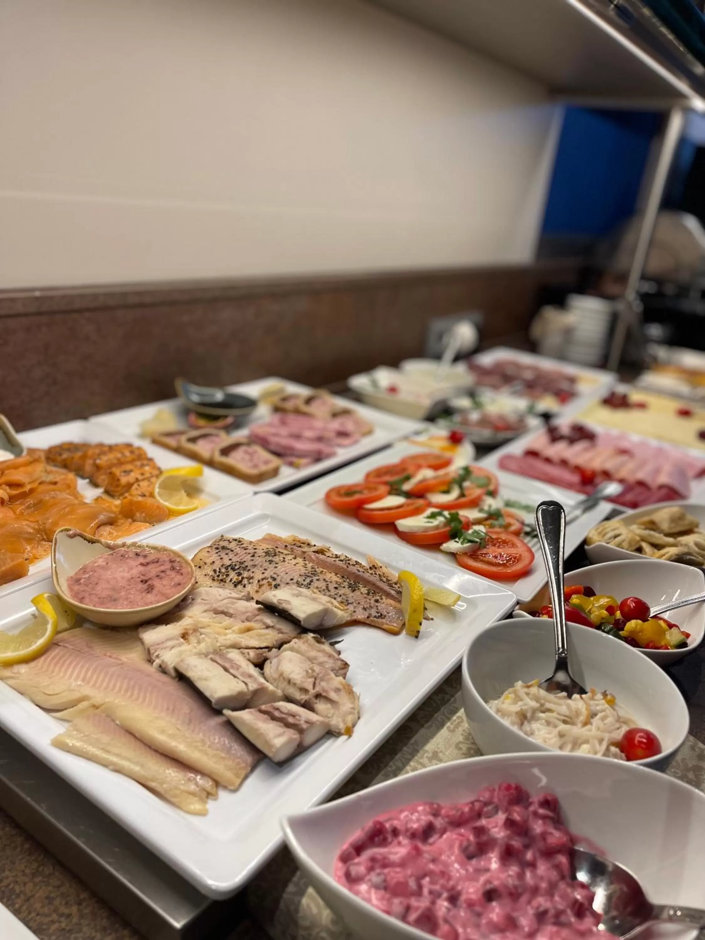 Restaurant/places to eat in BUDE16 Boardinghouse