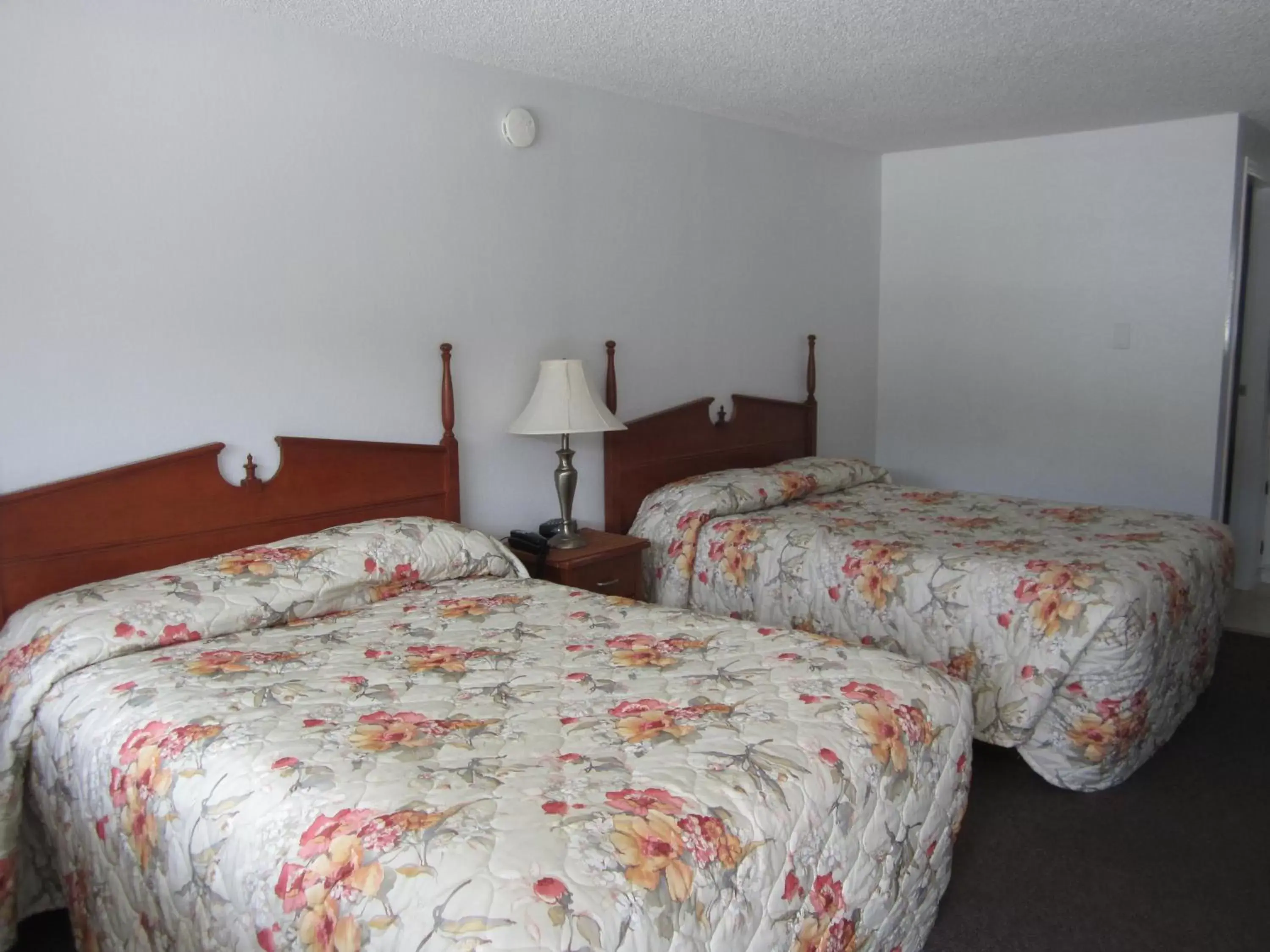 Standard Double Room in Bonanza Gold Motel & RV Park Standard Double Room in Bonanza Gold Motel & RV Park