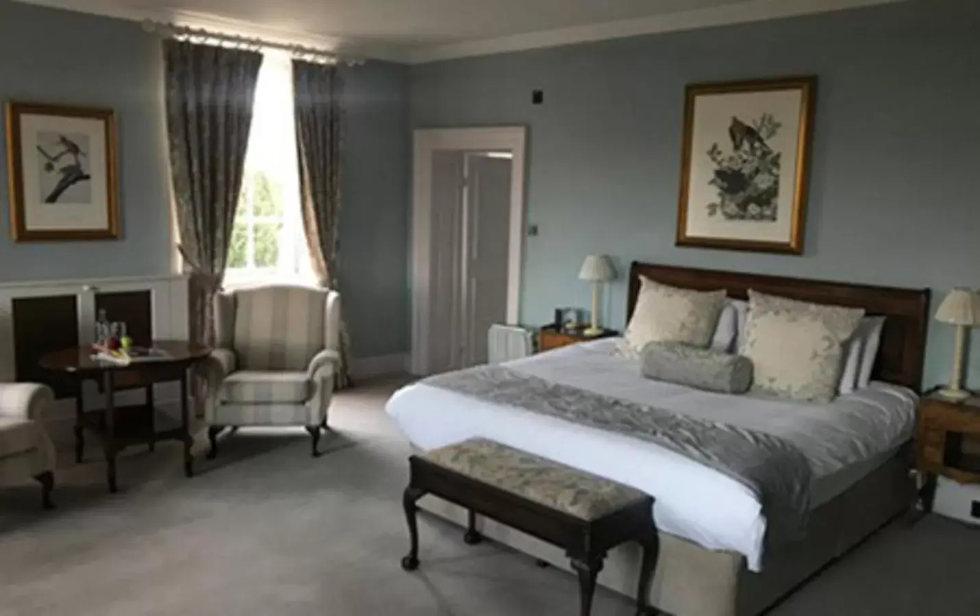 Photo of the whole room, Bed in Chicheley Hall