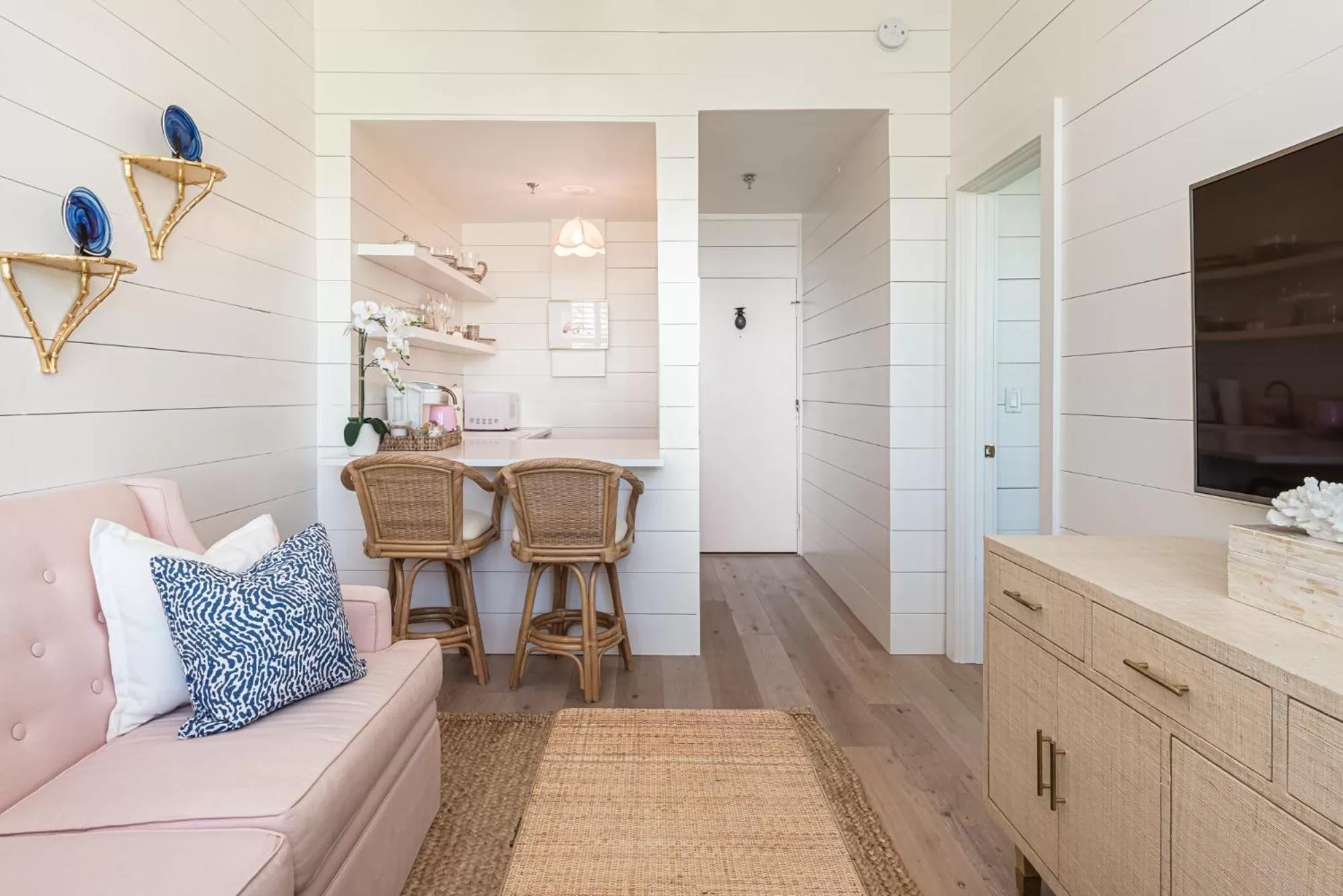 TV and multimedia in Tropicals of Palm Beach