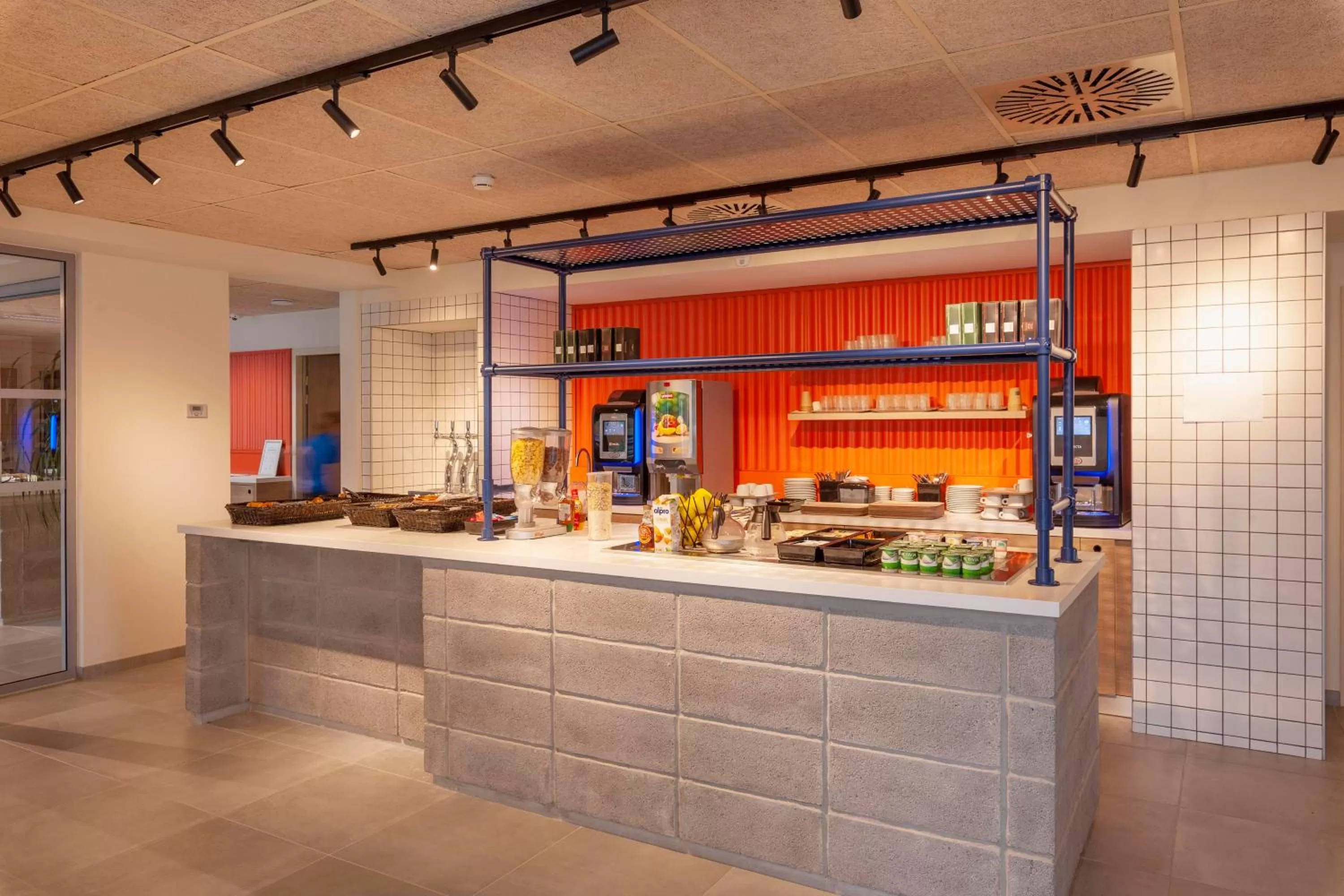 Buffet breakfast in Ibis Budget Mont De Marsan