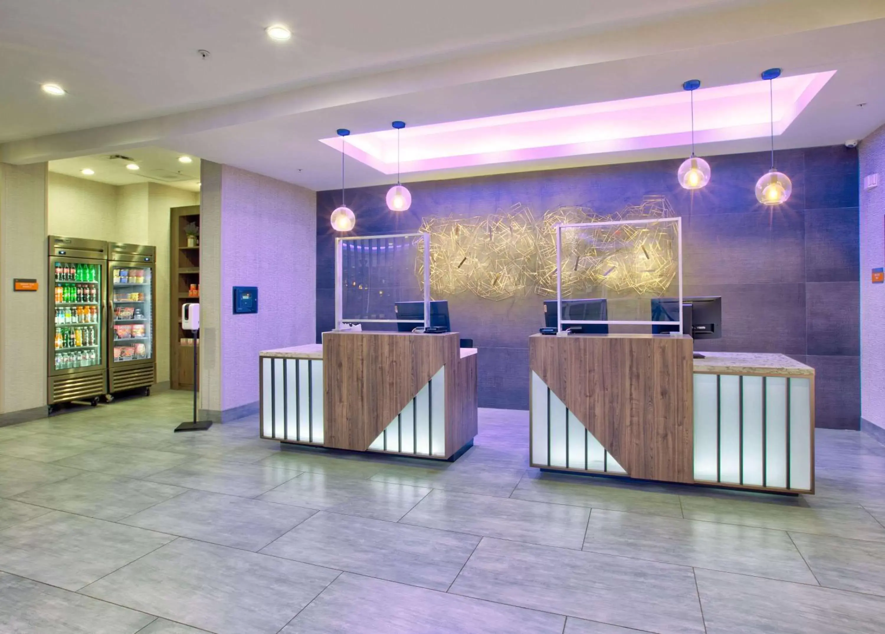 Lobby or reception in La Quinta Inn & Suites by Wyndham Dallas/Fairpark