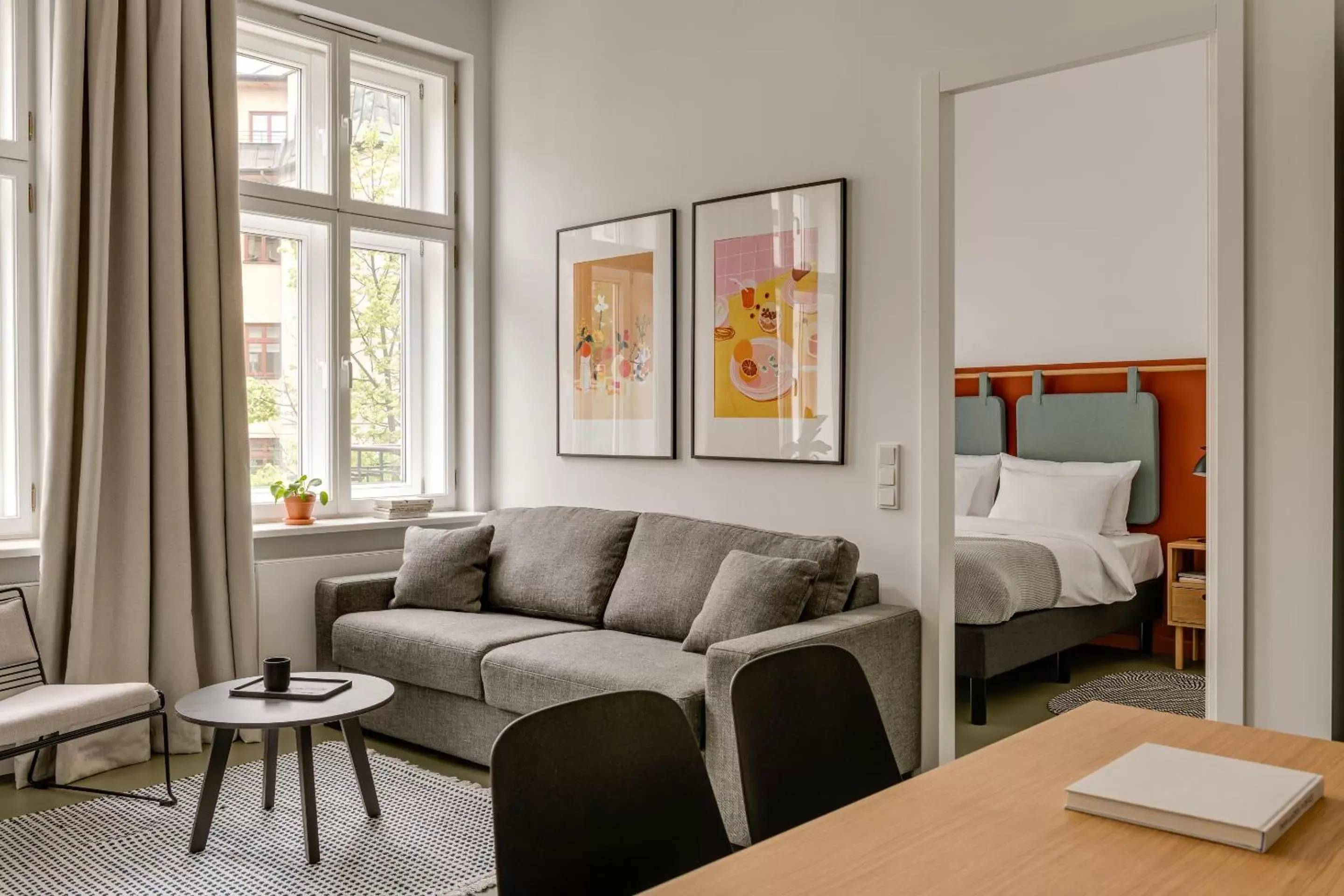 Living room, Bed in PLANTONIA Aparthotel Living room, Bed in PLANTONIA Aparthotel