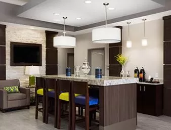 Lounge or bar in Hawthorn Suites by Wyndham San Angelo