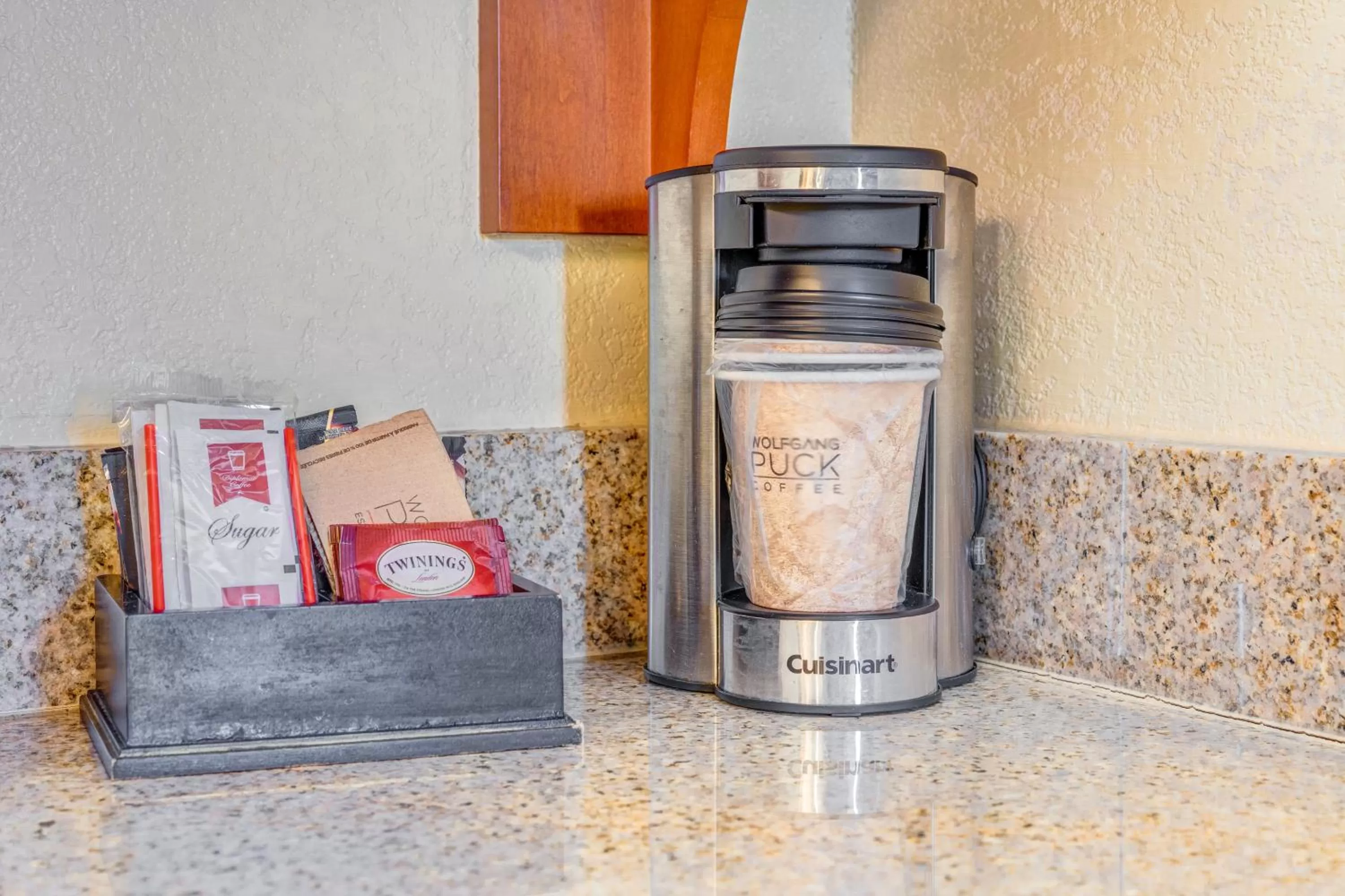Coffee/tea facilities in Sierra Suites Boutique Hotel