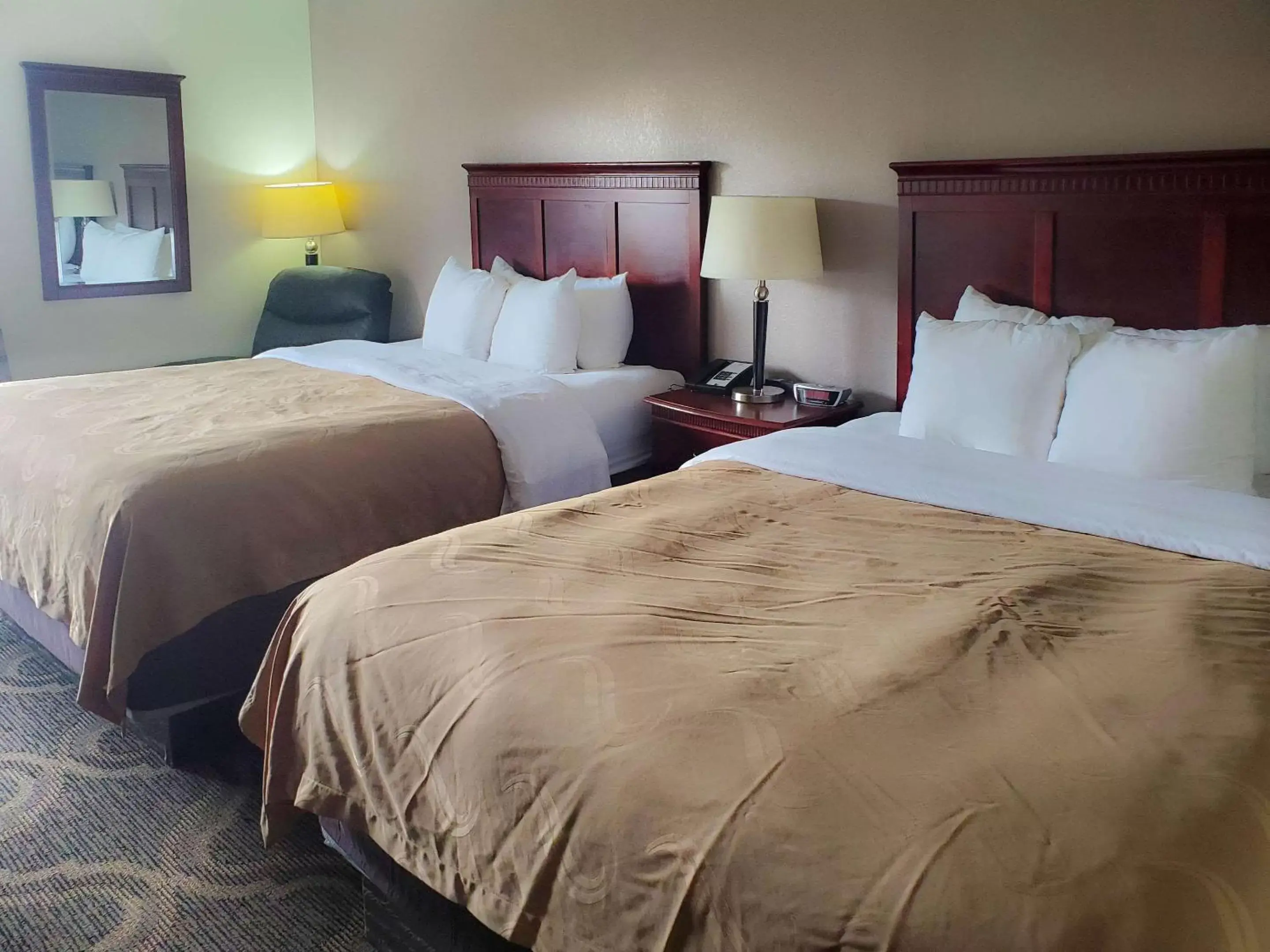 Photo of the whole room, Bed in Quality Inn Prattville I-65