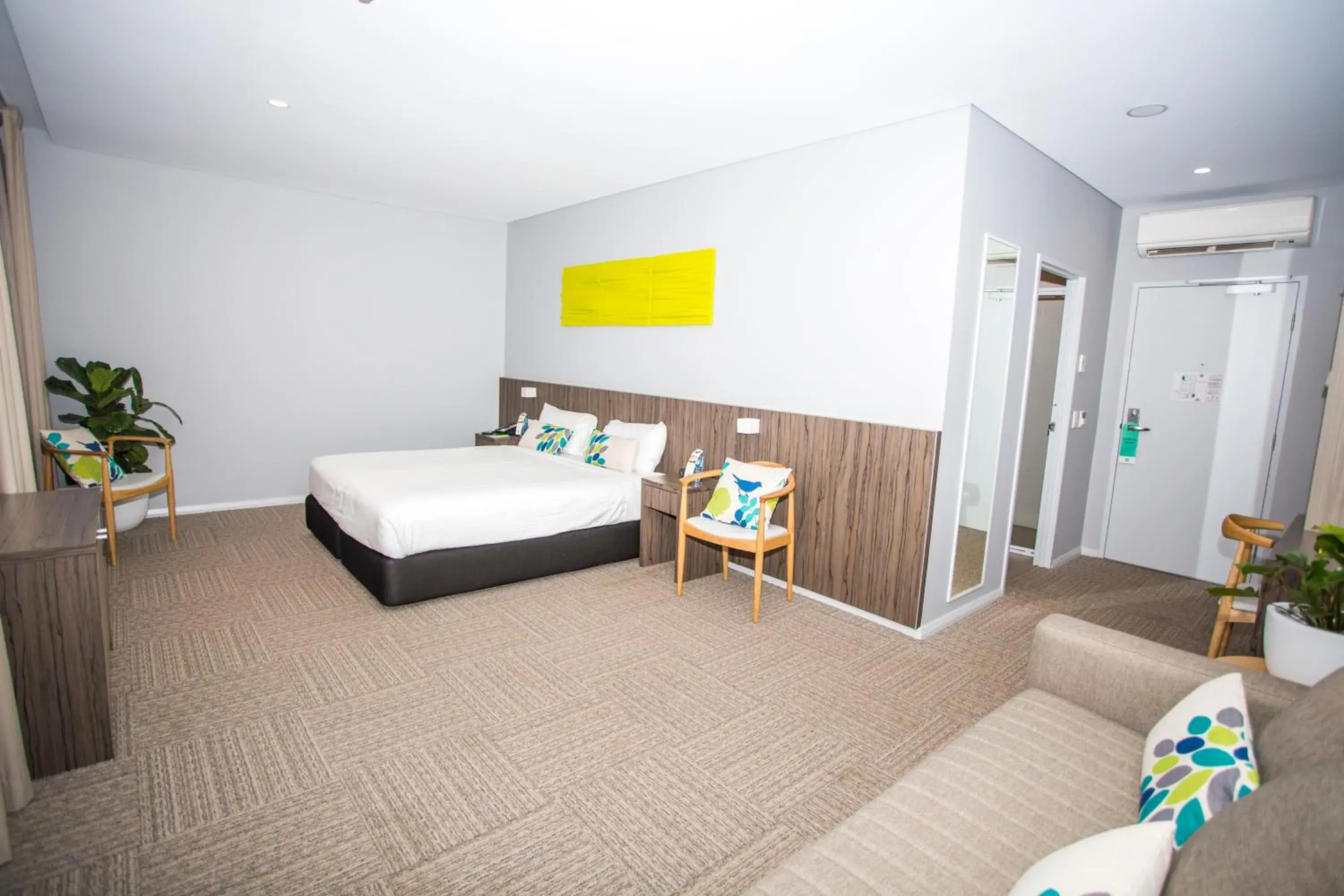 Photo of the whole room, Bed in Ibis Styles The Entrance