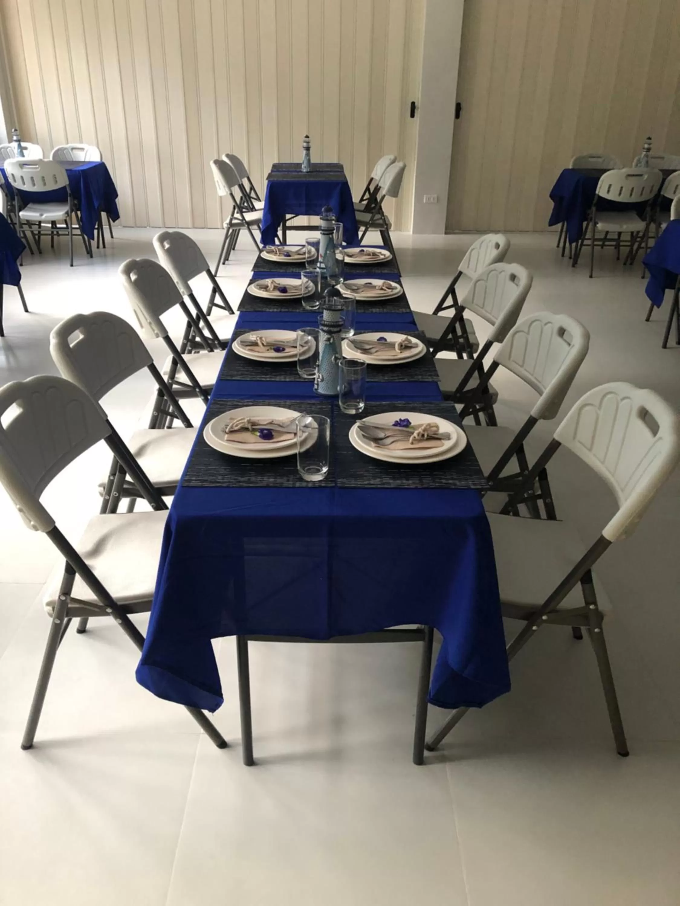 Restaurant/places to eat in South Anchorage Inn