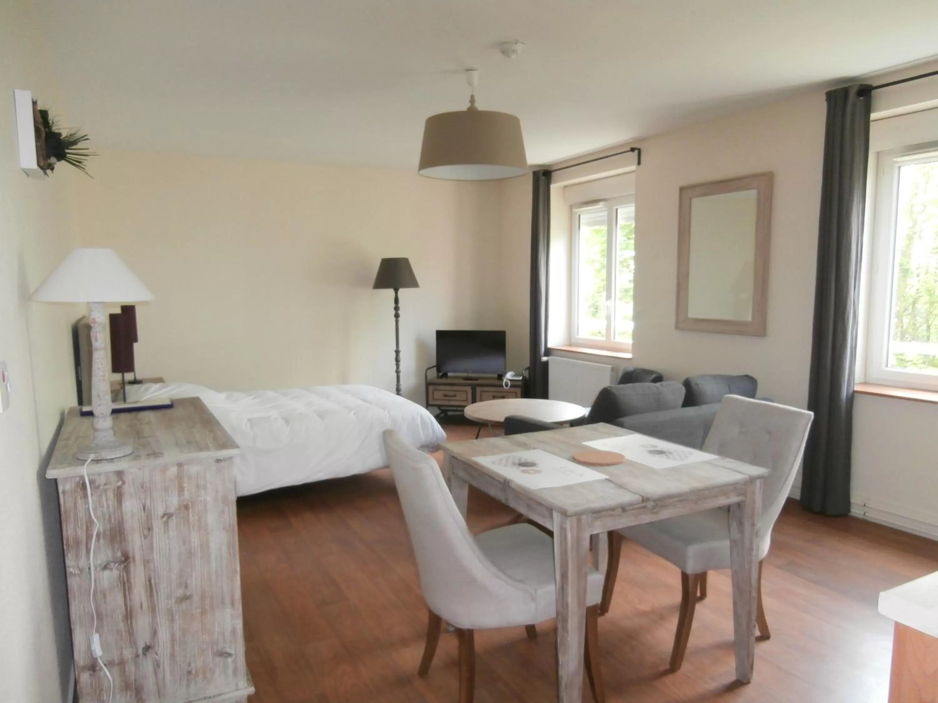 Photo of the whole room in Résidence La Providence ZENAO Lisieux