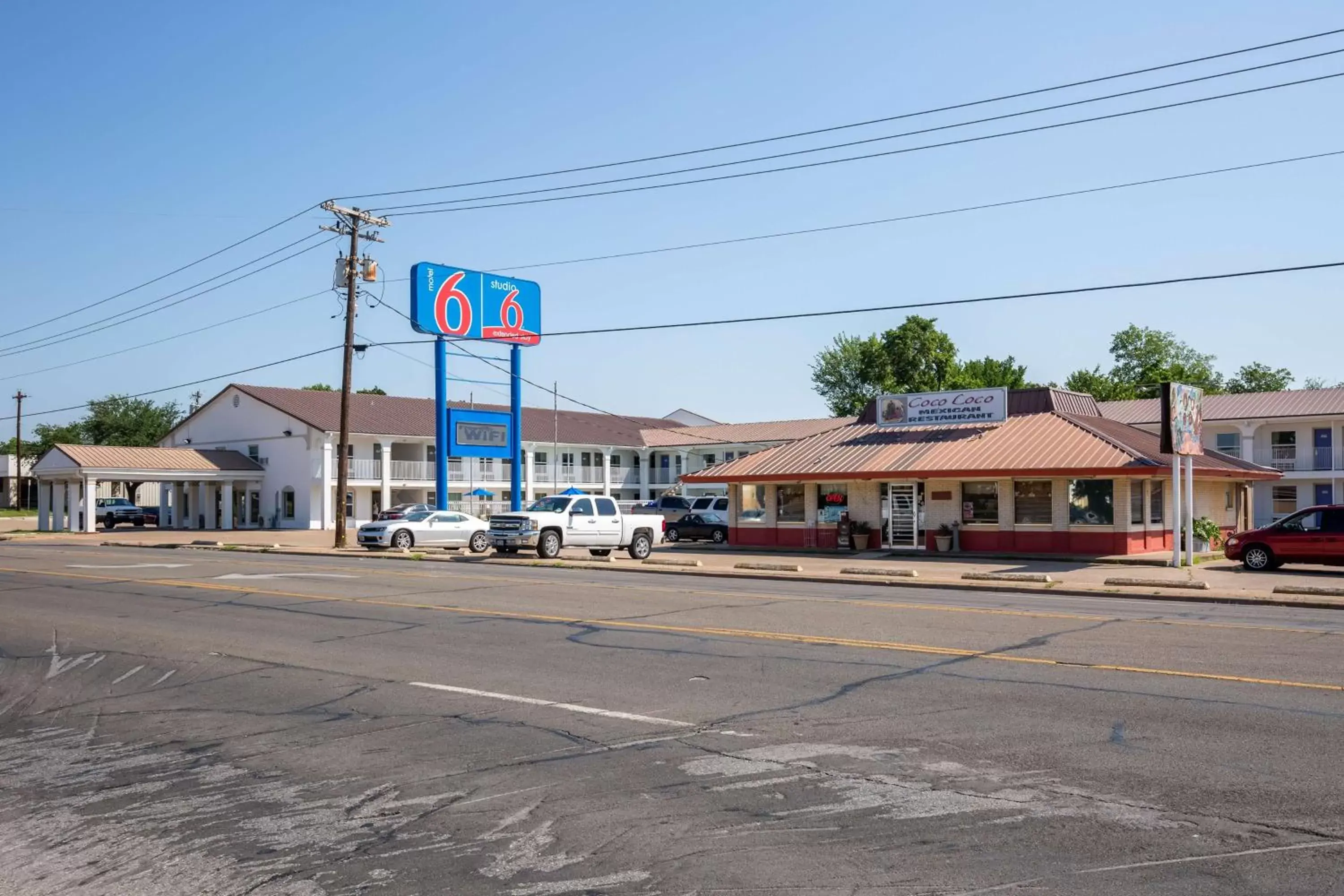 Property building in Motel 6-Bryan, TX - University Area Property building in Motel 6-Bryan, TX - University Area