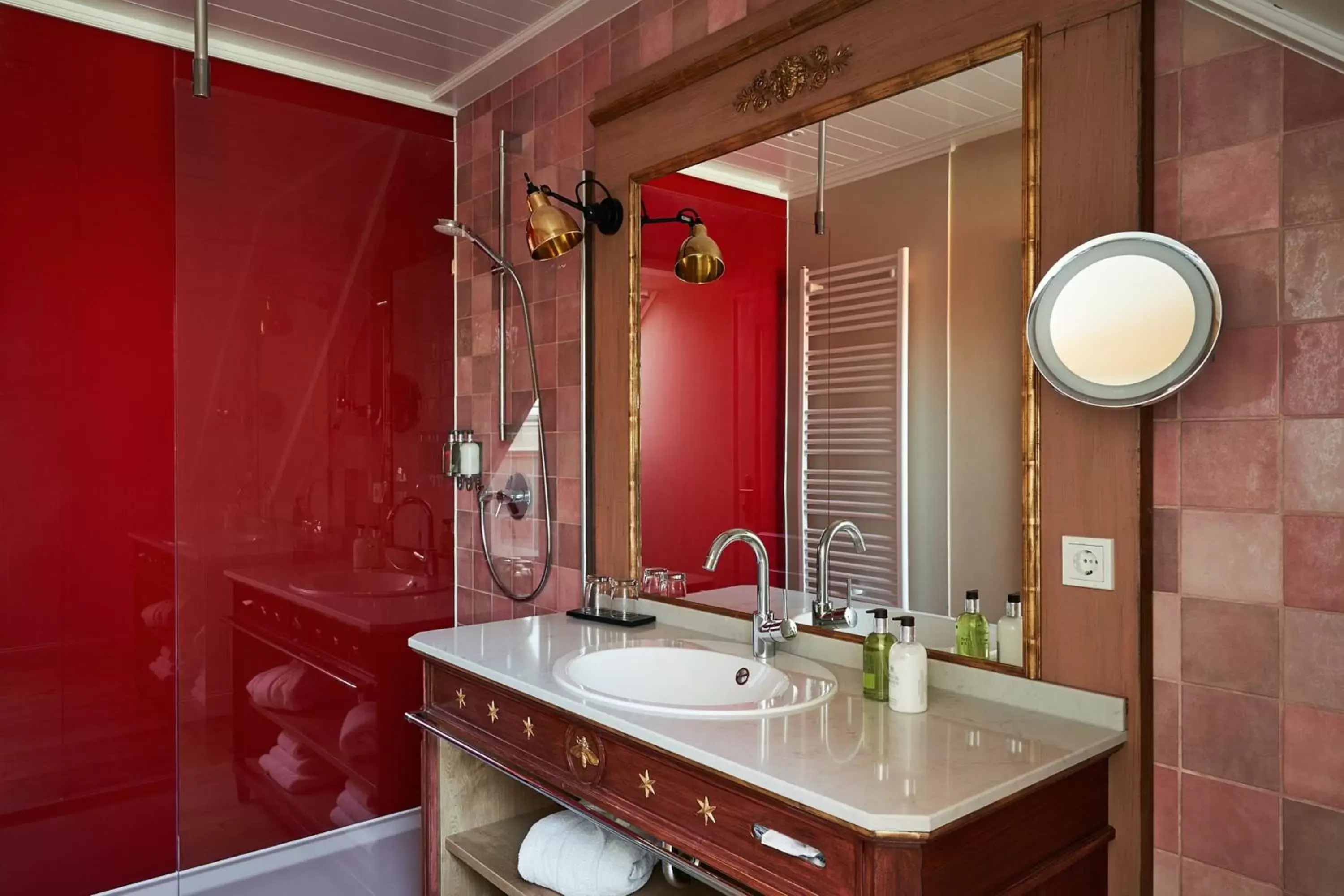 Bathroom in Hardenberg BurgHotel