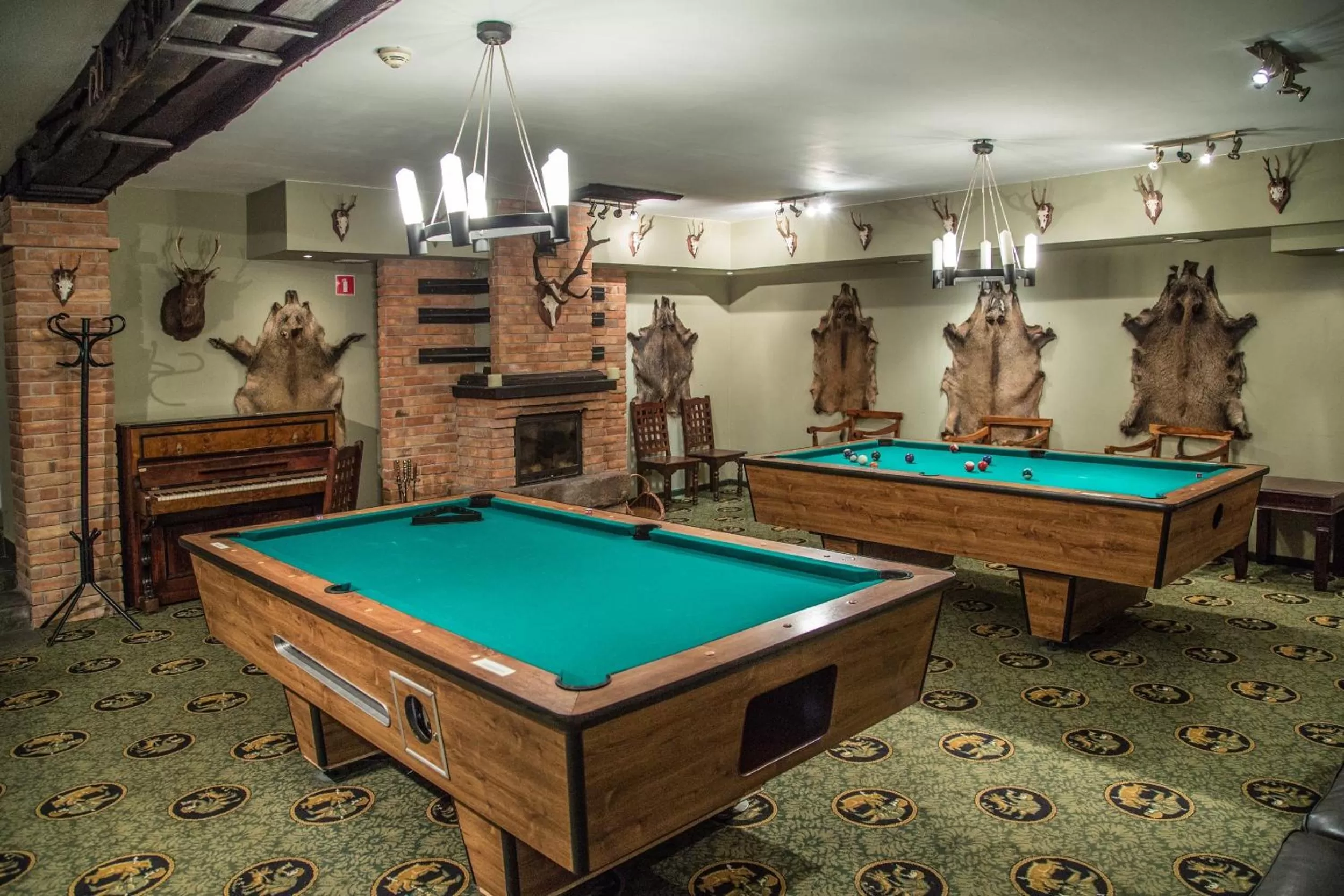 Billiard in Hotel Zamek Ryn