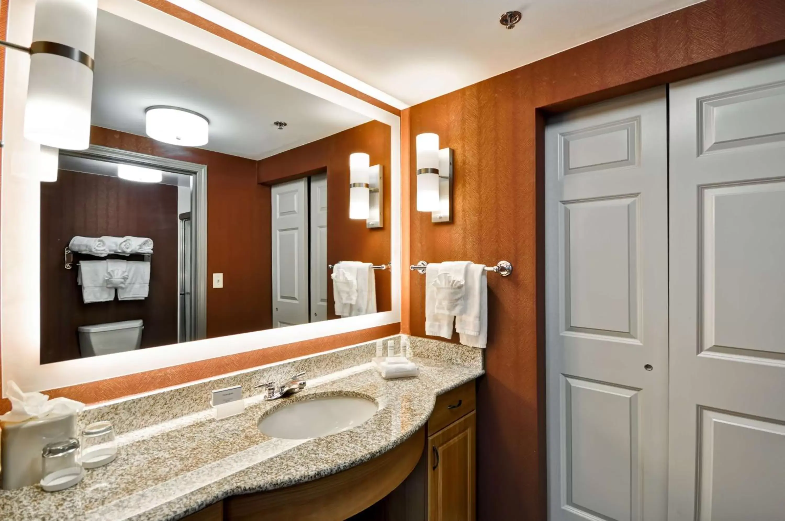 Bathroom in Homewood Suites by Hilton Hartford South-Glastonbury