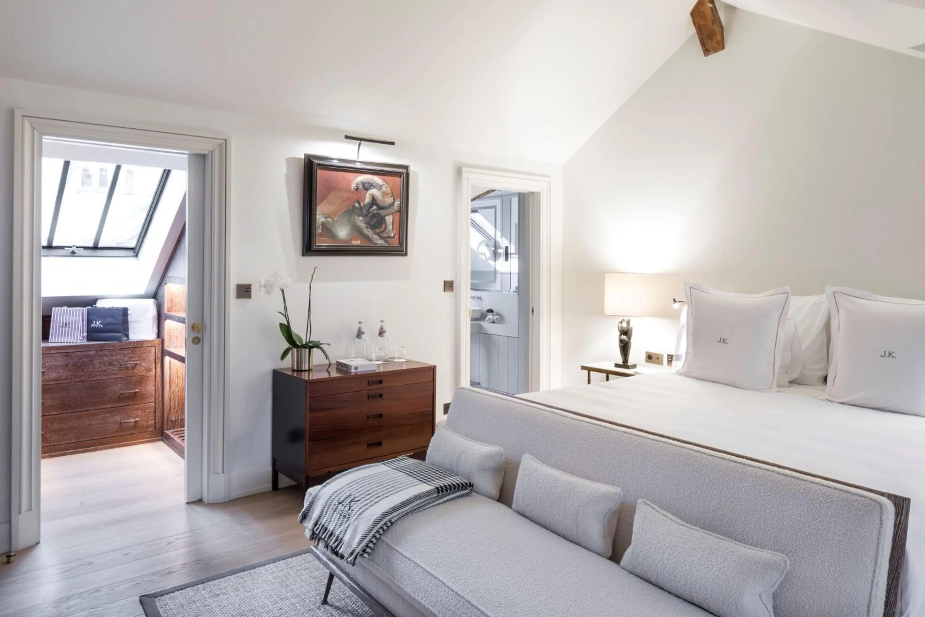 Bedroom, Bed in J.K. Place Paris