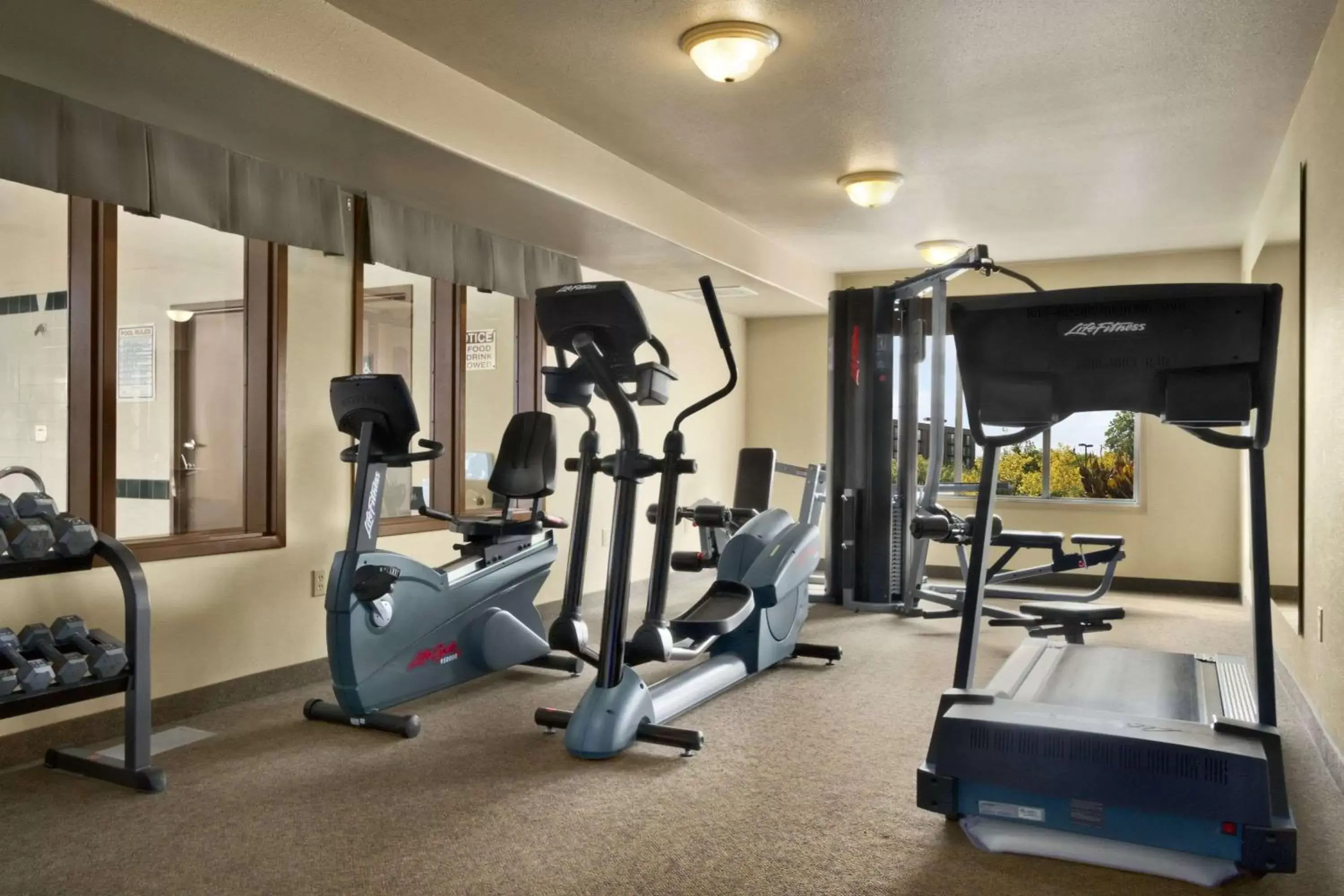 Fitness centre/facilities, Fitness Center/Facilities in Super 8 by Wyndham Fort St. John BC