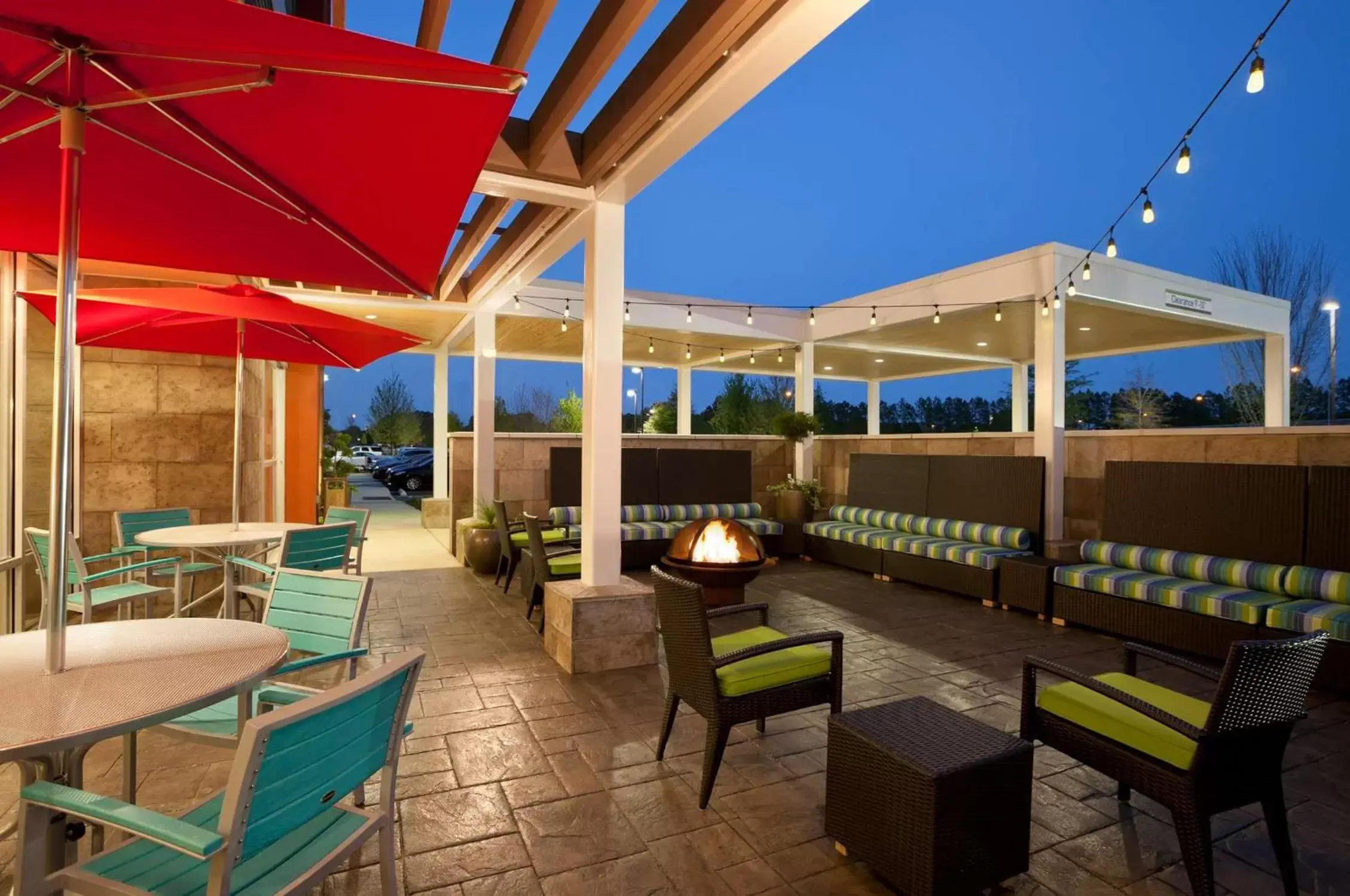 Patio, Restaurant/Places to Eat in Home2 Suites by Hilton Huntsville - Research Park Area