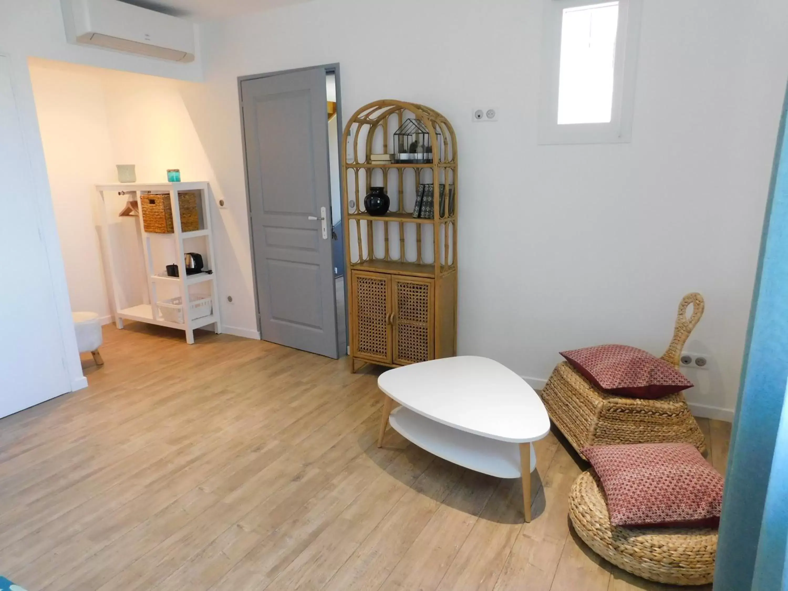 Bedroom, Seating Area in La Maison de Paul & Margaux