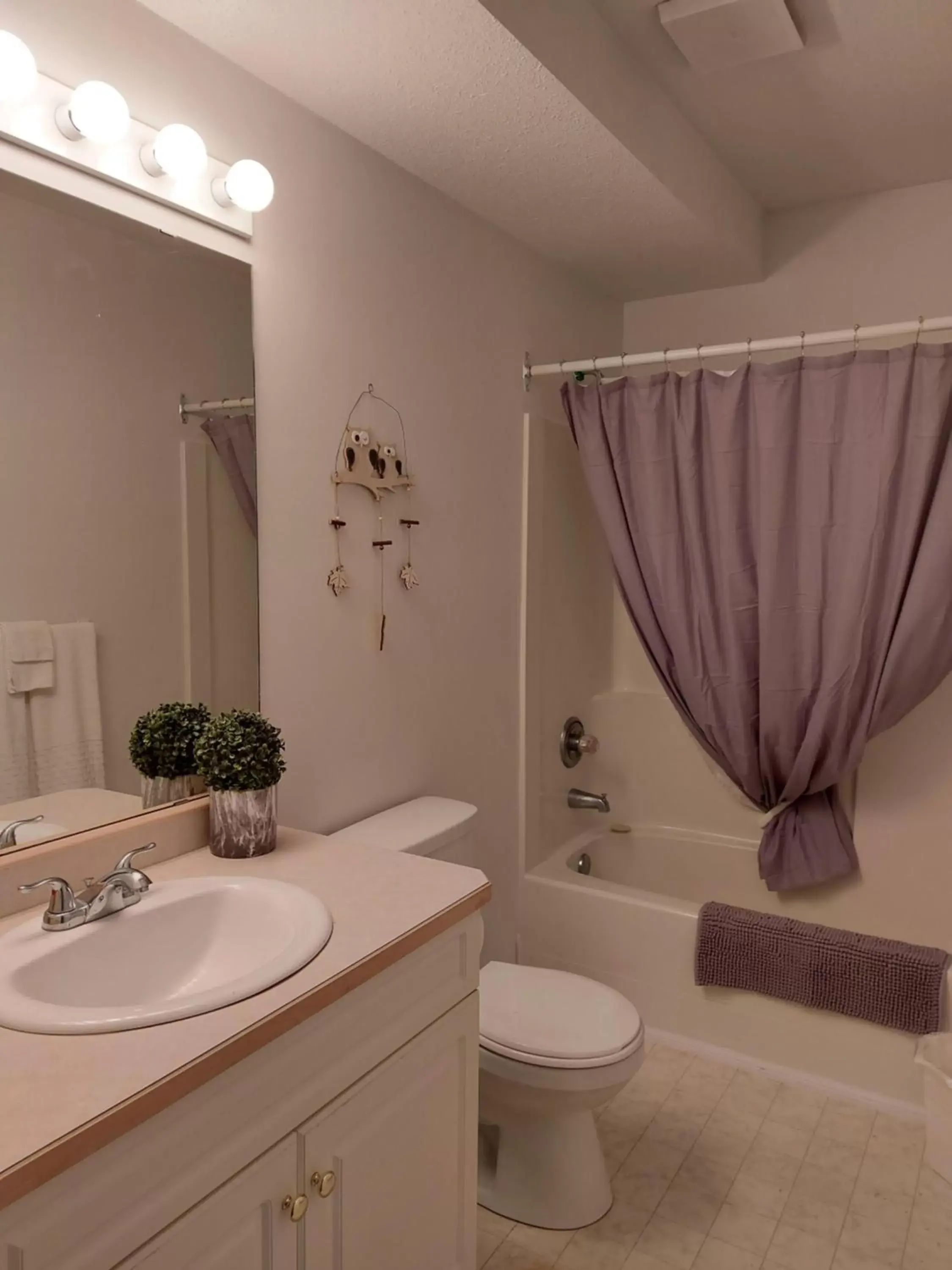 Bathroom in Richter Pass Beach Resort