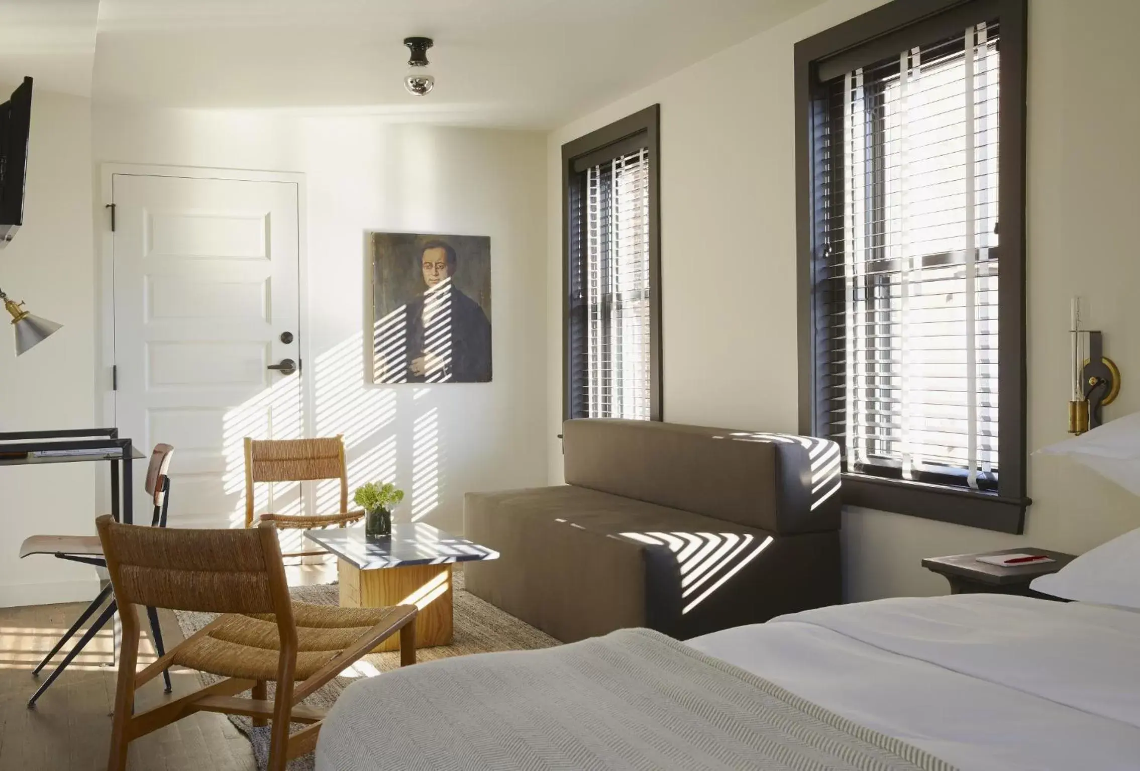 Bedroom, Seating Area in The Dean Hotel