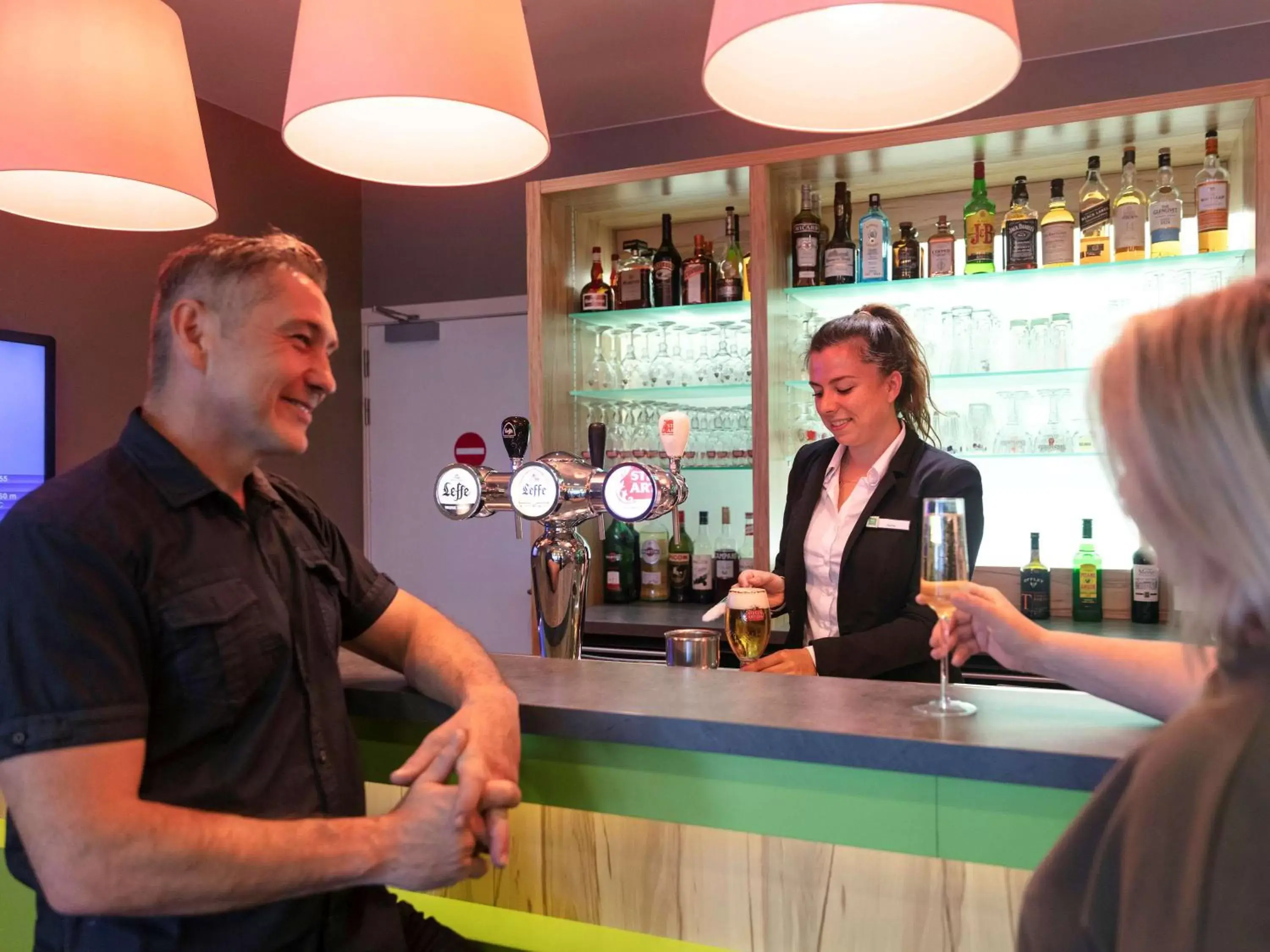 Lounge or bar in ibis Styles Zeebrugge