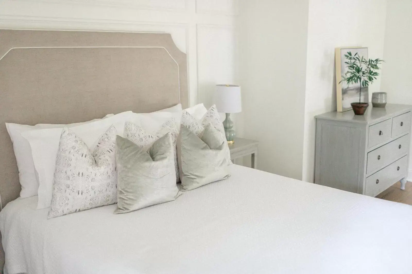 Bed in Fairville Inn Bed in Fairville Inn