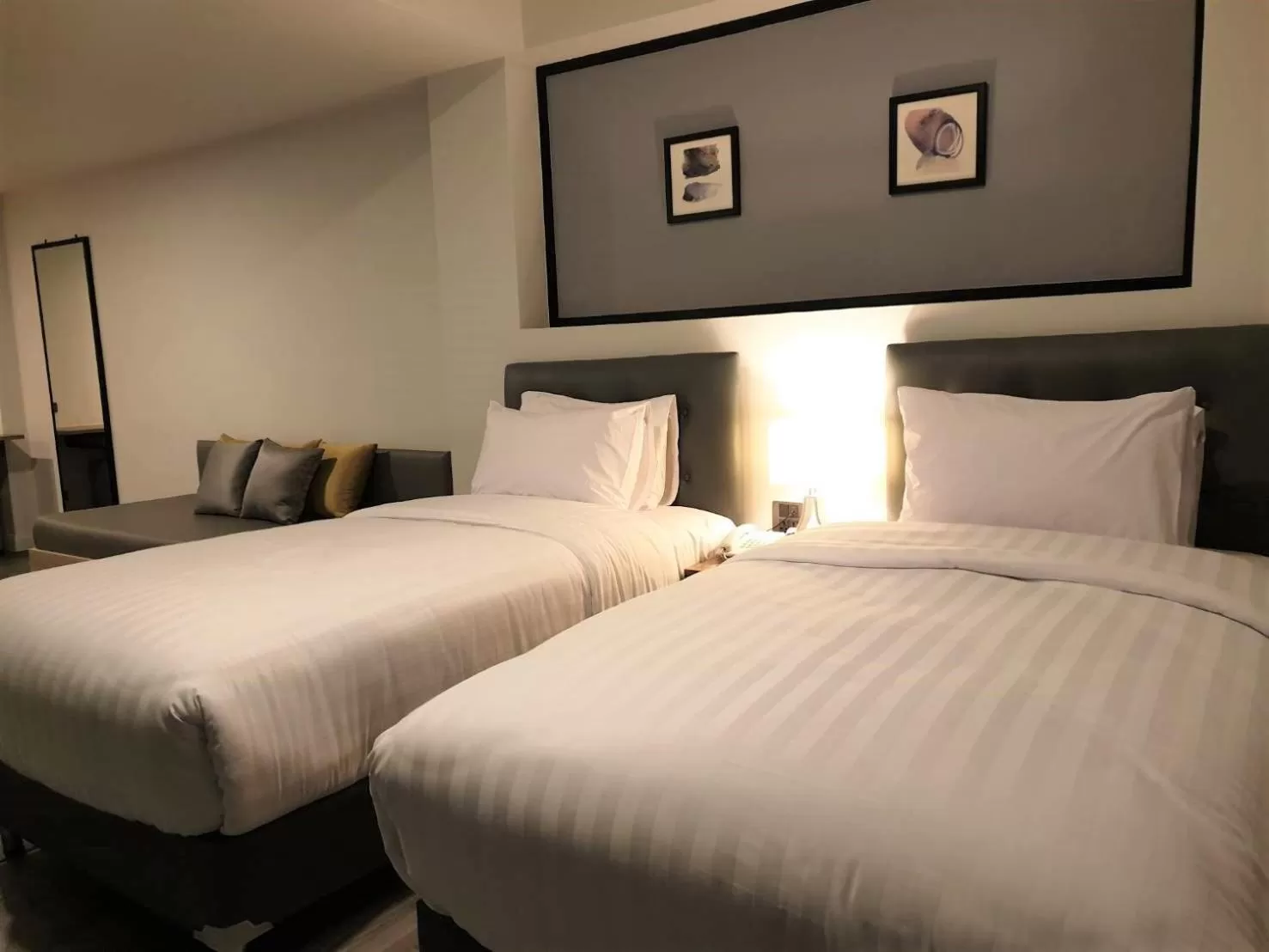 Bed in Mayson Place Hotel