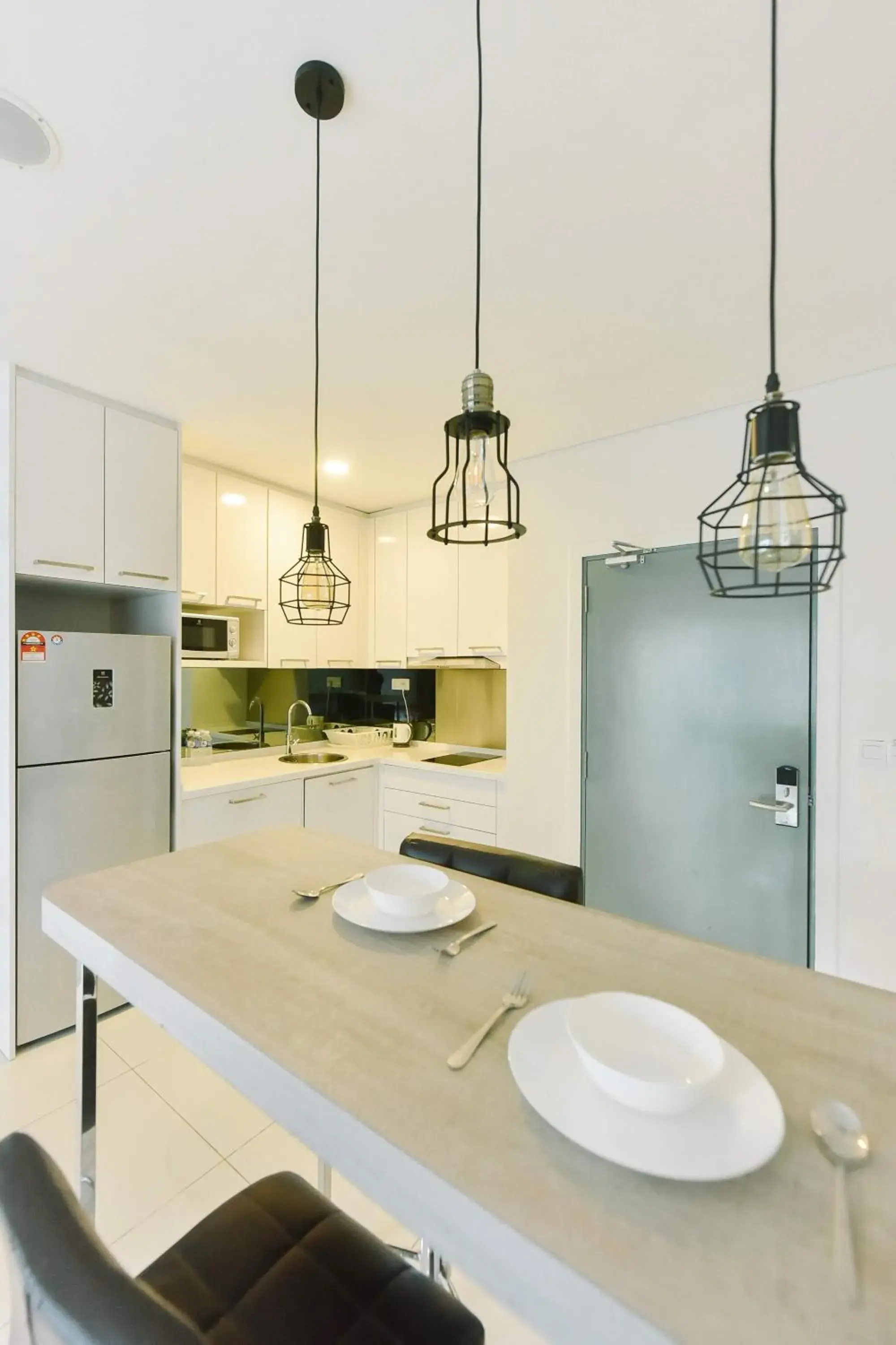 Kitchen or kitchenette, Kitchen/Kitchenette in Summer Suites Residences by Subhome