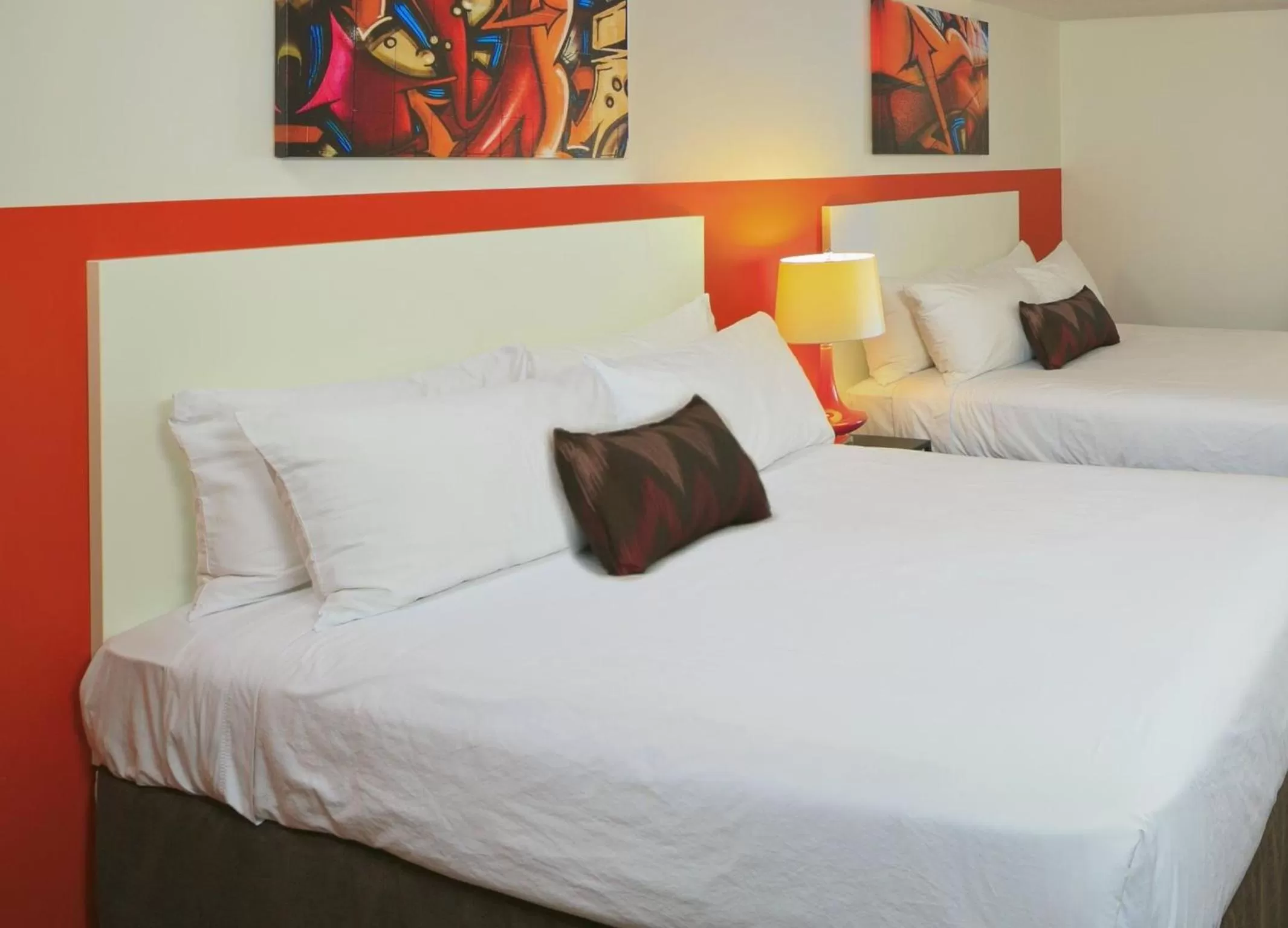 Bedroom, Bed in Hotel Zed Kelowna