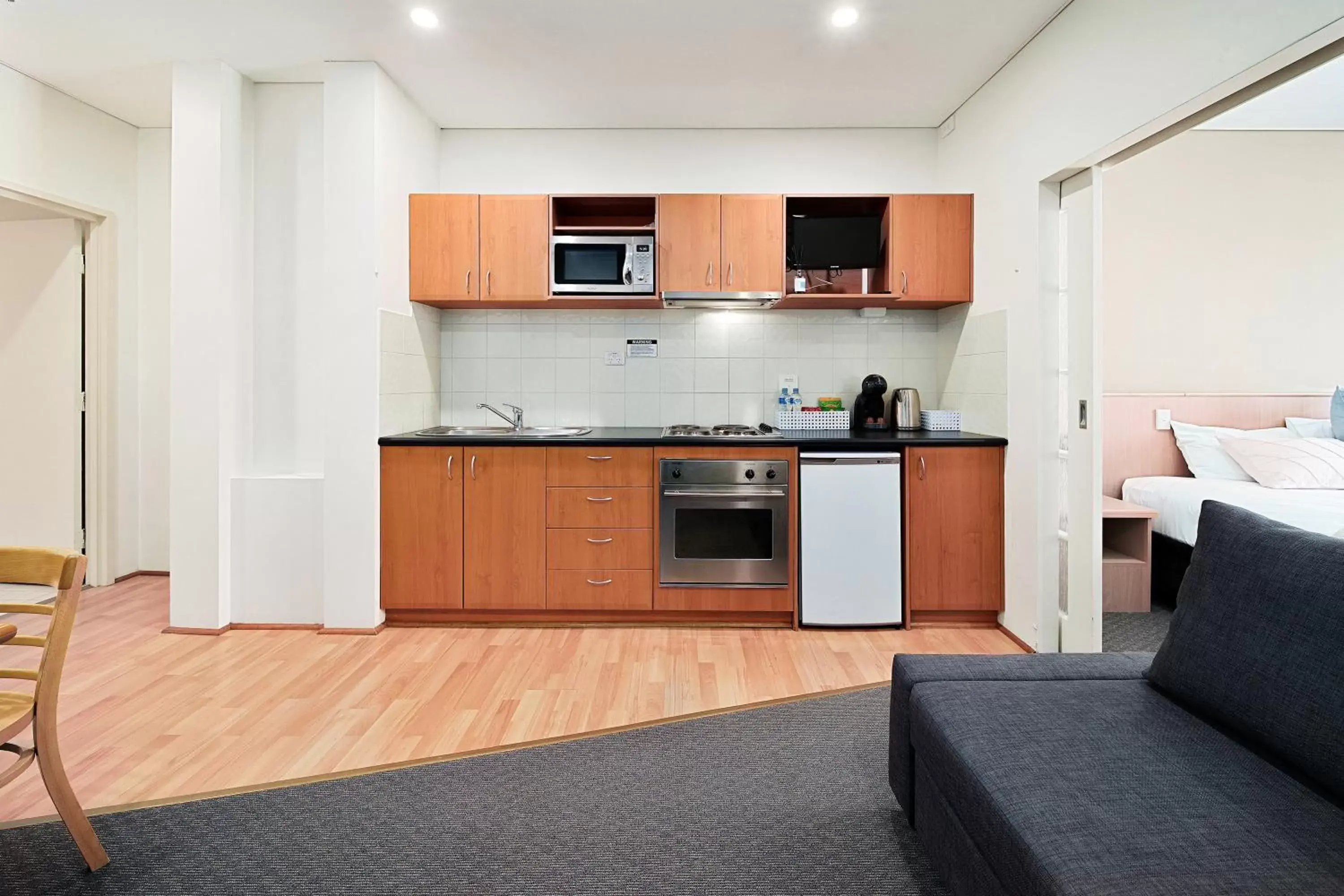 Kitchen or kitchenette, Kitchen/Kitchenette in All Suites Perth