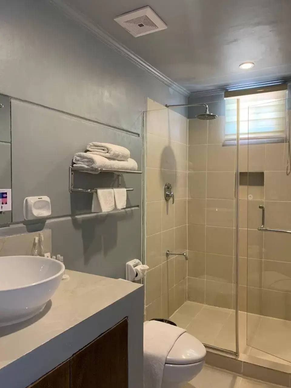 Bathroom in Vela Terraces Hotel