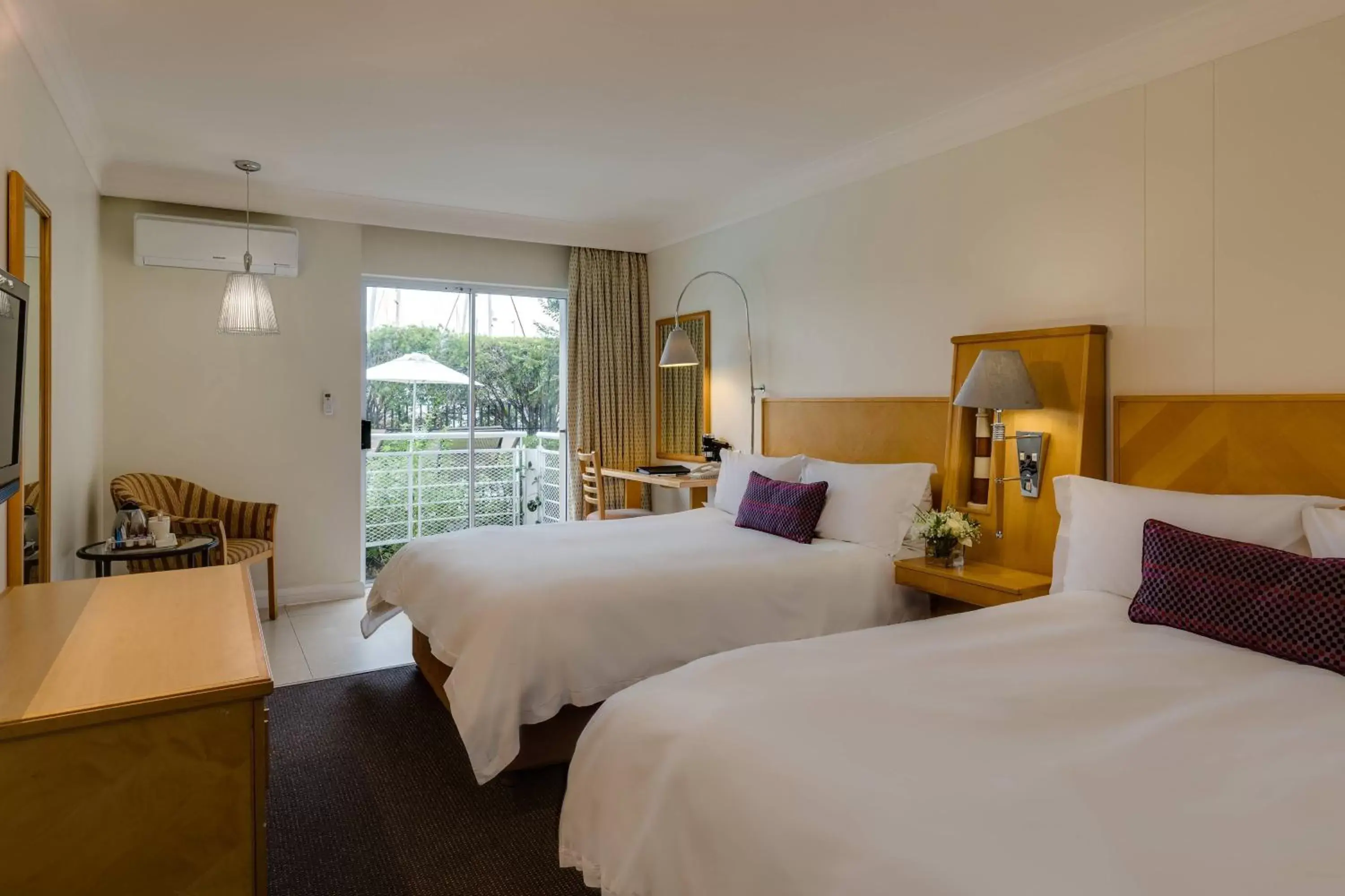 Photo of the whole room, Bed in Protea Hotel by Marriott Knysna Quays