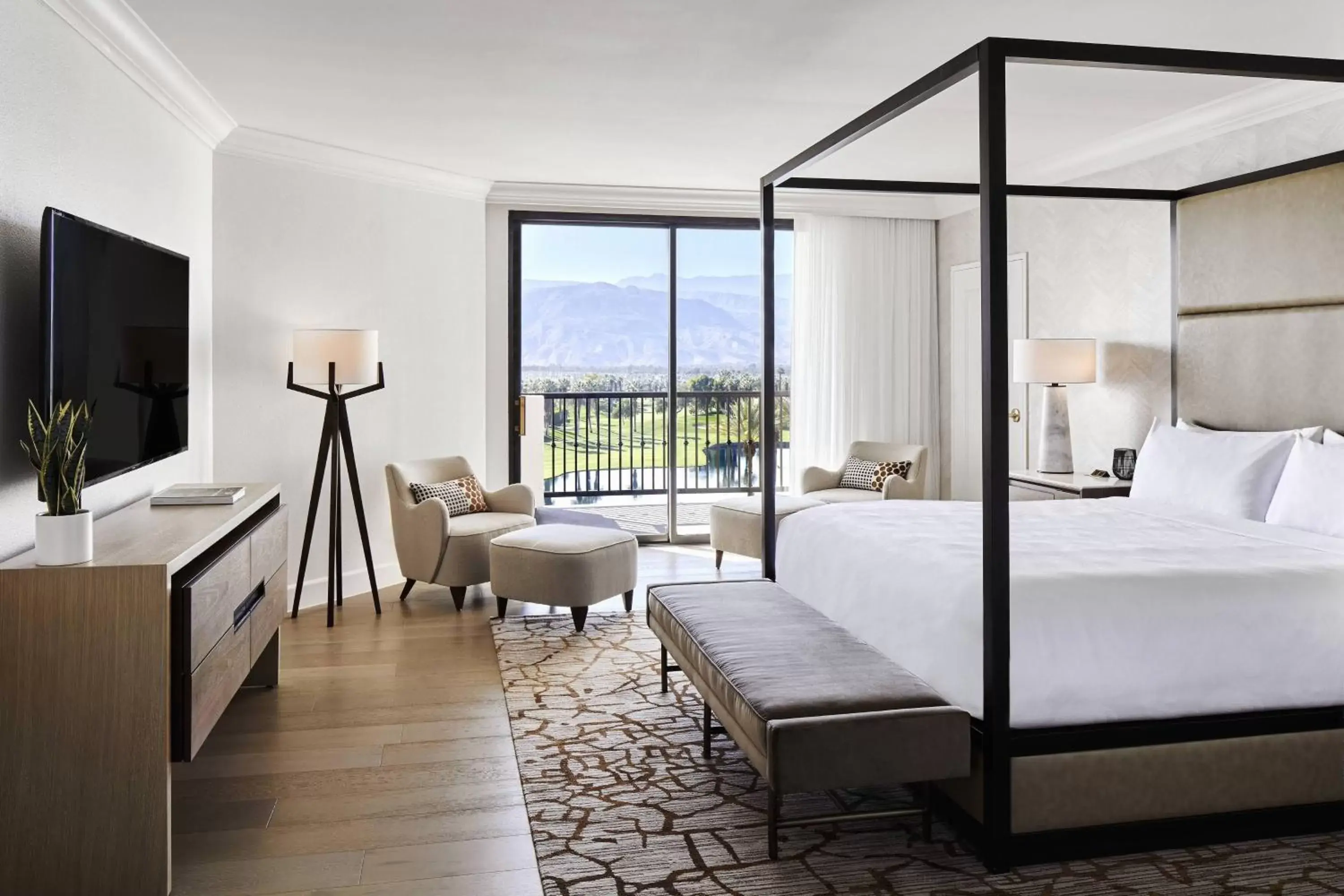Bedroom in JW Marriott Desert Springs Resort & Spa