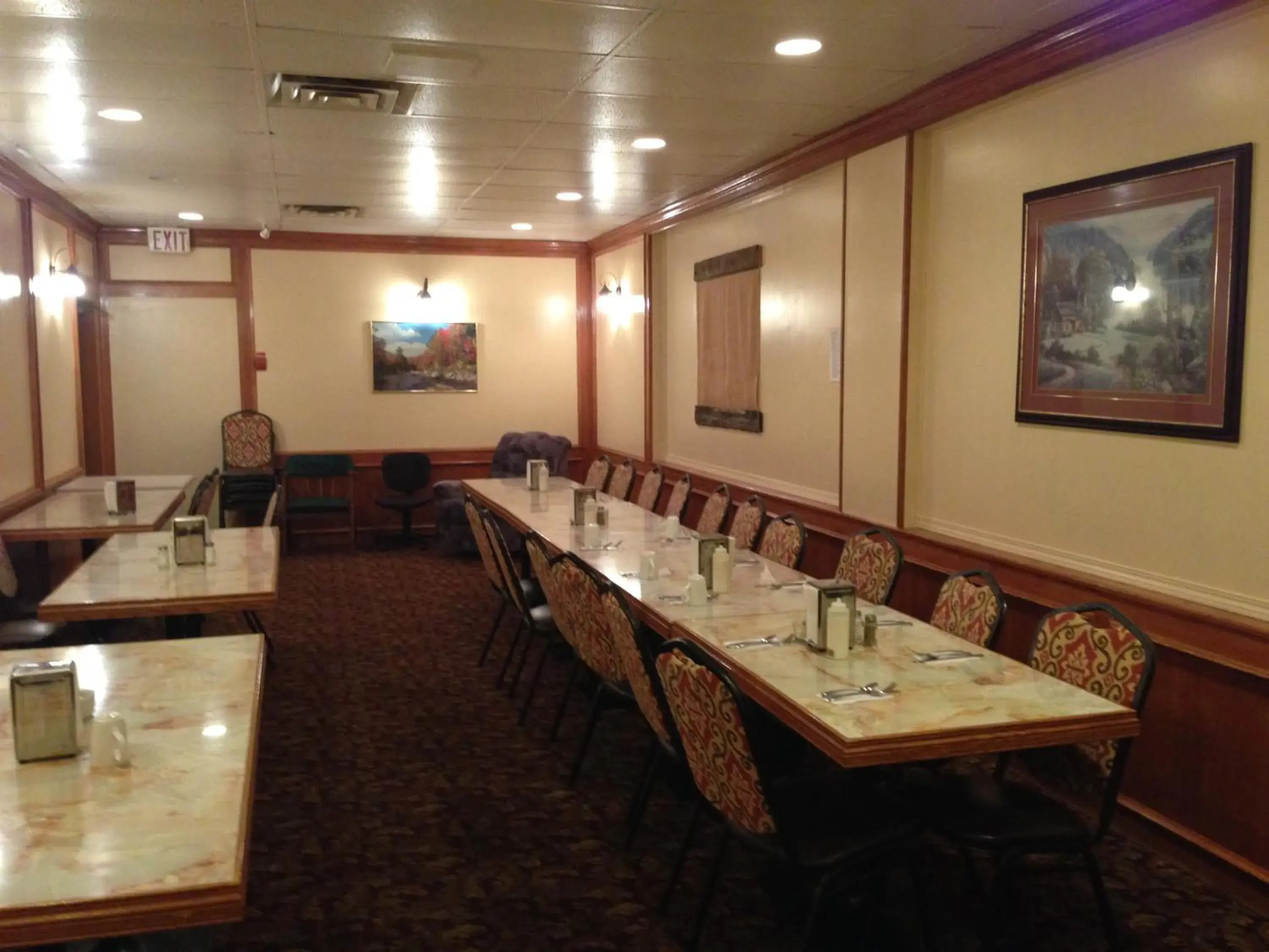 Restaurant/places to eat, Business Area/Conference Room in Sundre Motor Inn