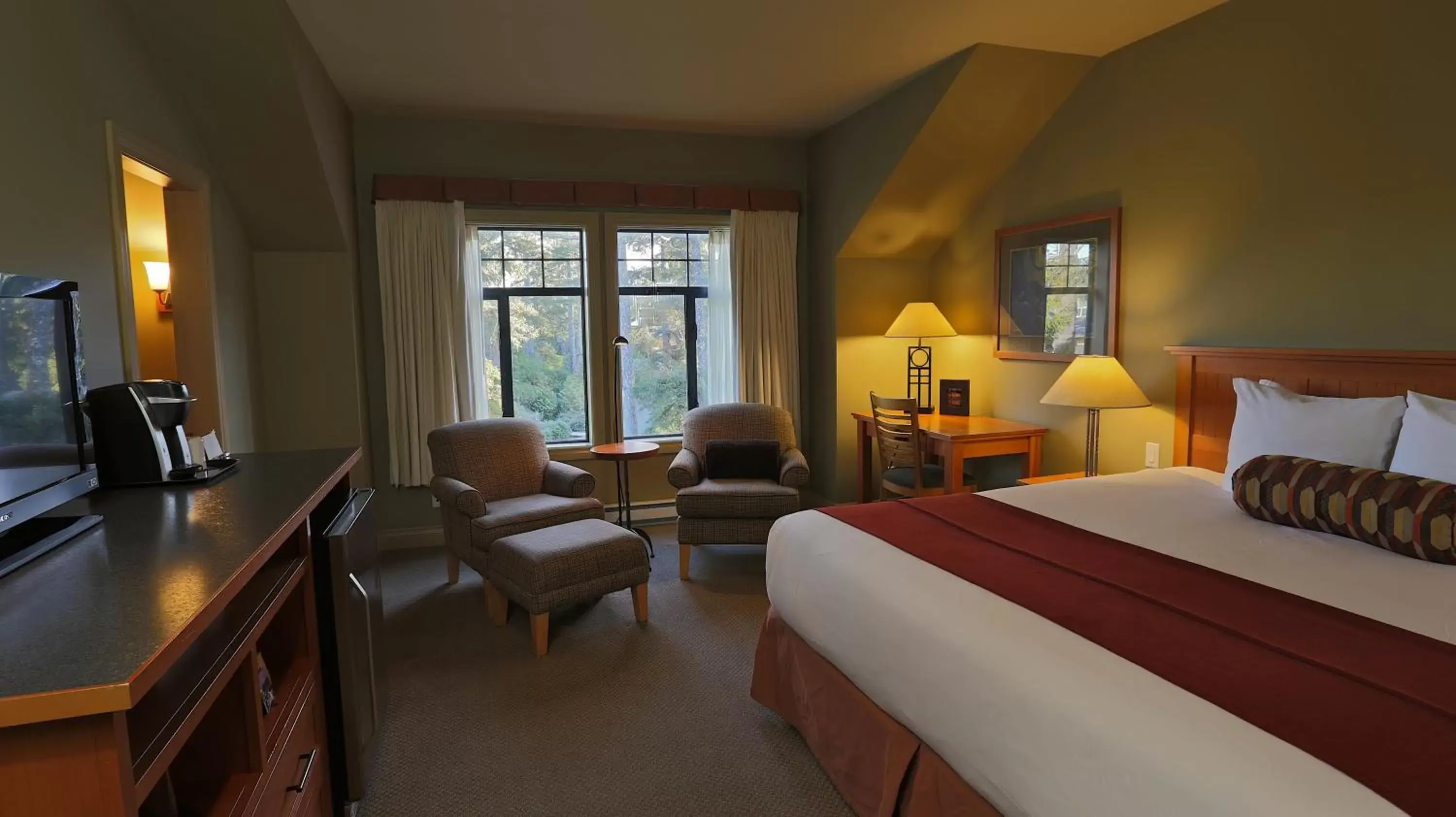 Bedroom in Long Beach Lodge Resort