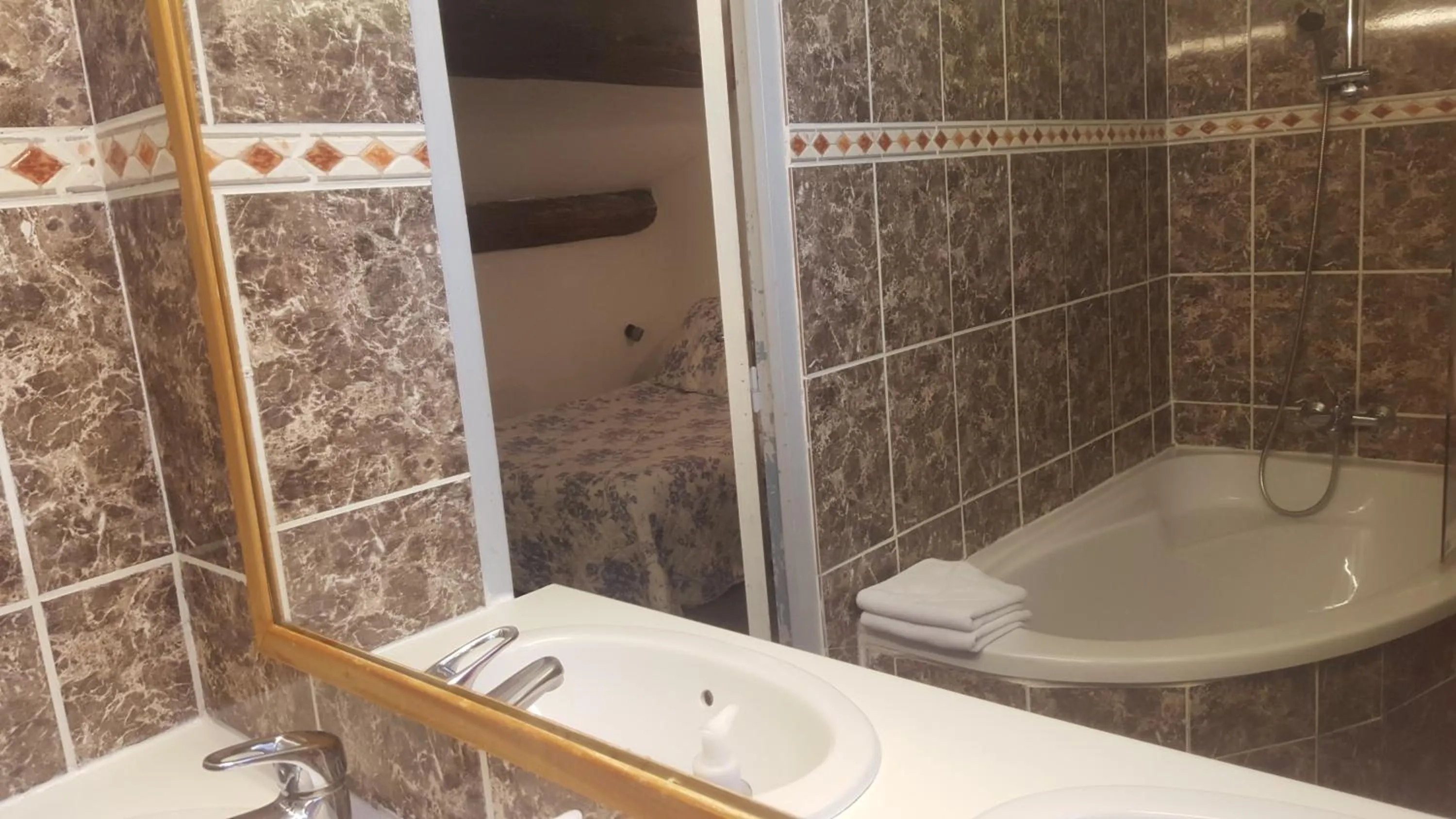 Bathroom in Will's Hotel